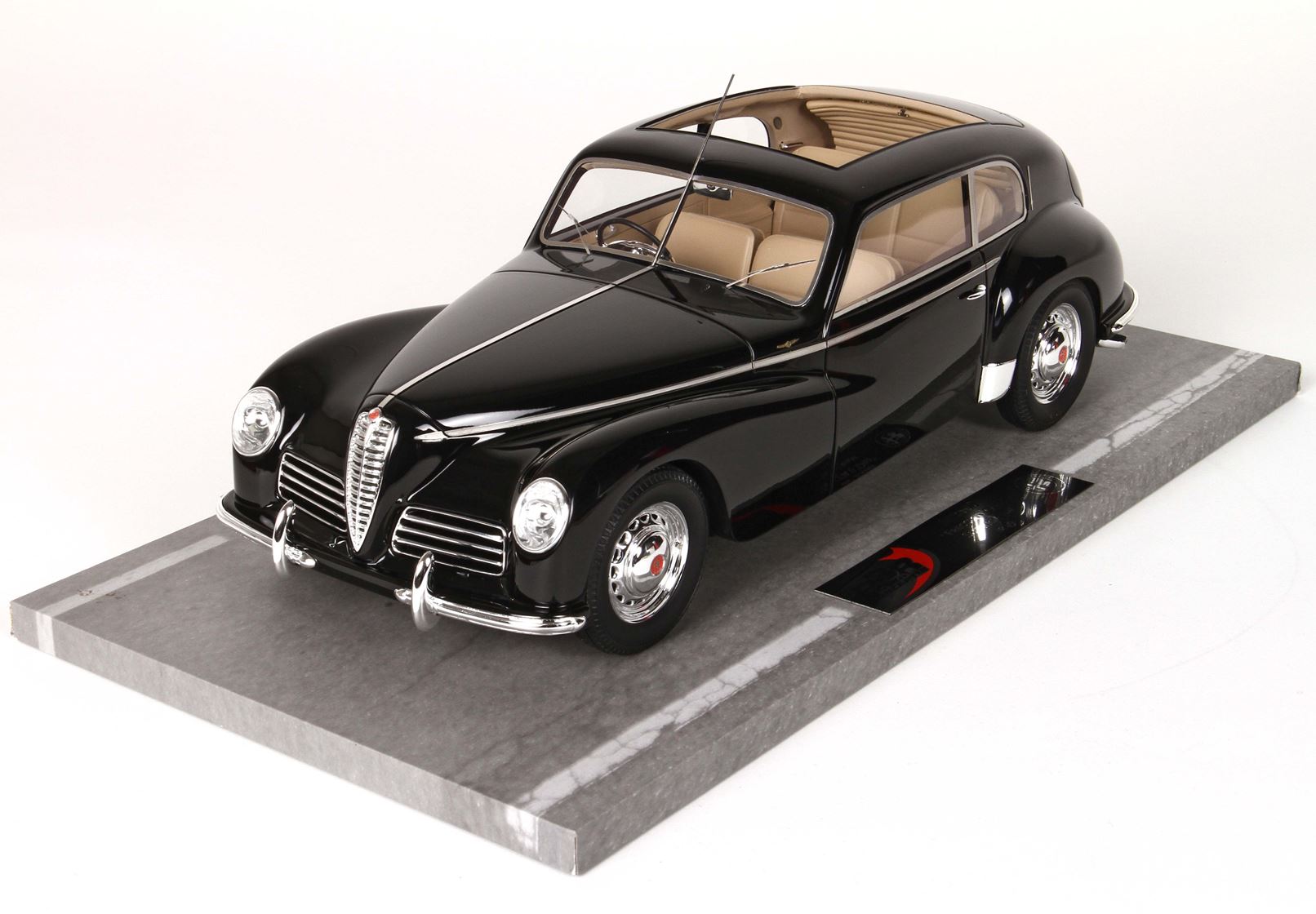 BBR Alfa Romeo Freccia d'Oro - Nero Lucido | 1:18