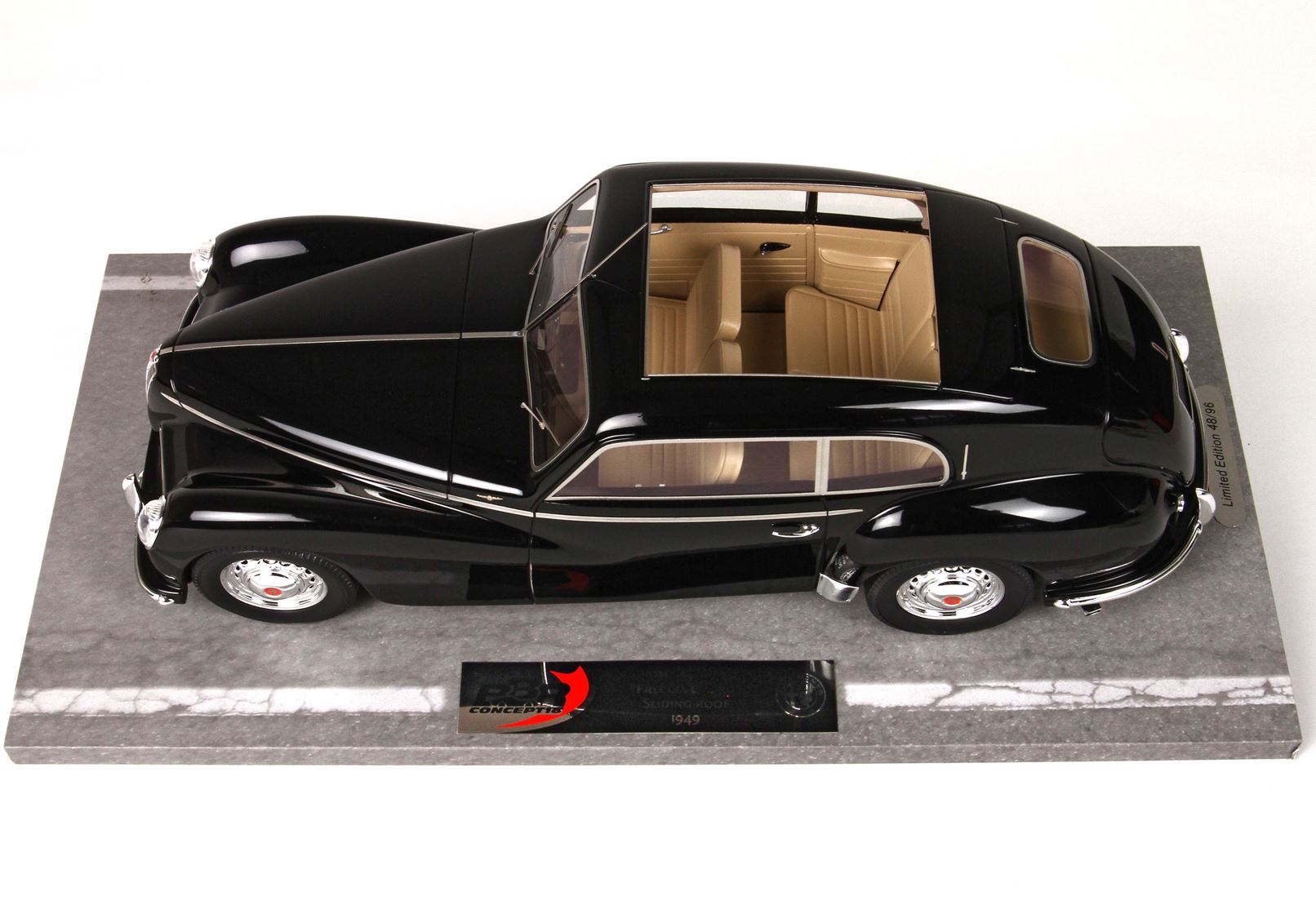 BBR Alfa Romeo Freccia d'Oro - Gloss Black | 1:18 - Immagine 13
