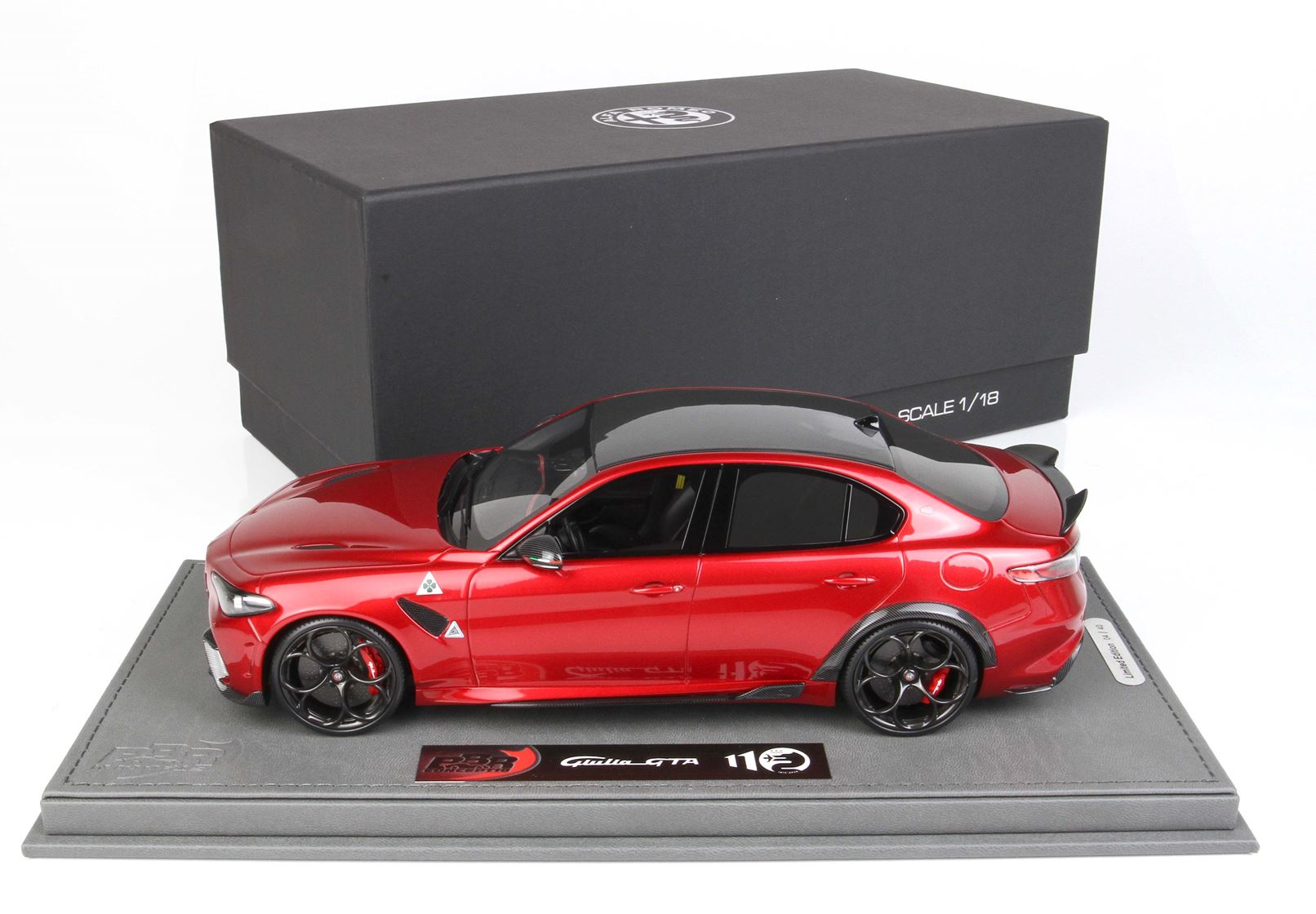 BBR Alfa Romeo Giulia GTA - Red | 1:18 - Imagen 3