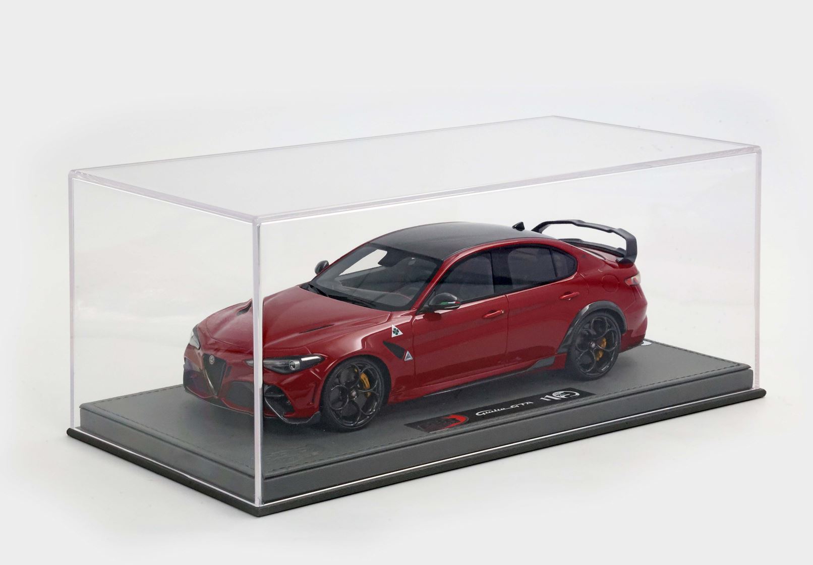 BBR Alfa Romeo Giulia GTA Special Version Rear Spoiler - Competizione Red | 1:18 - Imagen 7