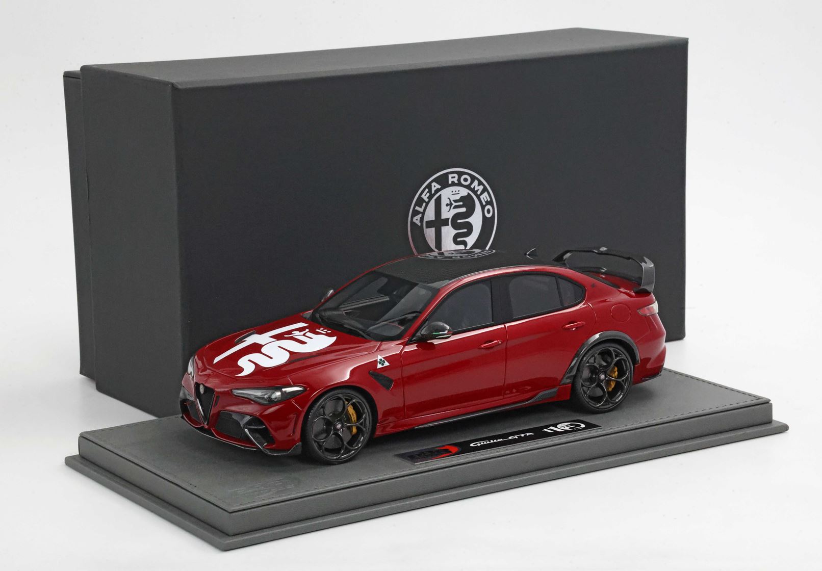 BBR Alfa Romeo Giulia GTA Special Version - Competizione Red | 1:18 - Imagen 9