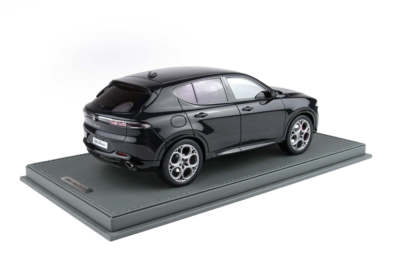 BBR Alfa Romeo Tonale Veloce Plug-in Hybrid - Black | 1:18 - Immagine 2