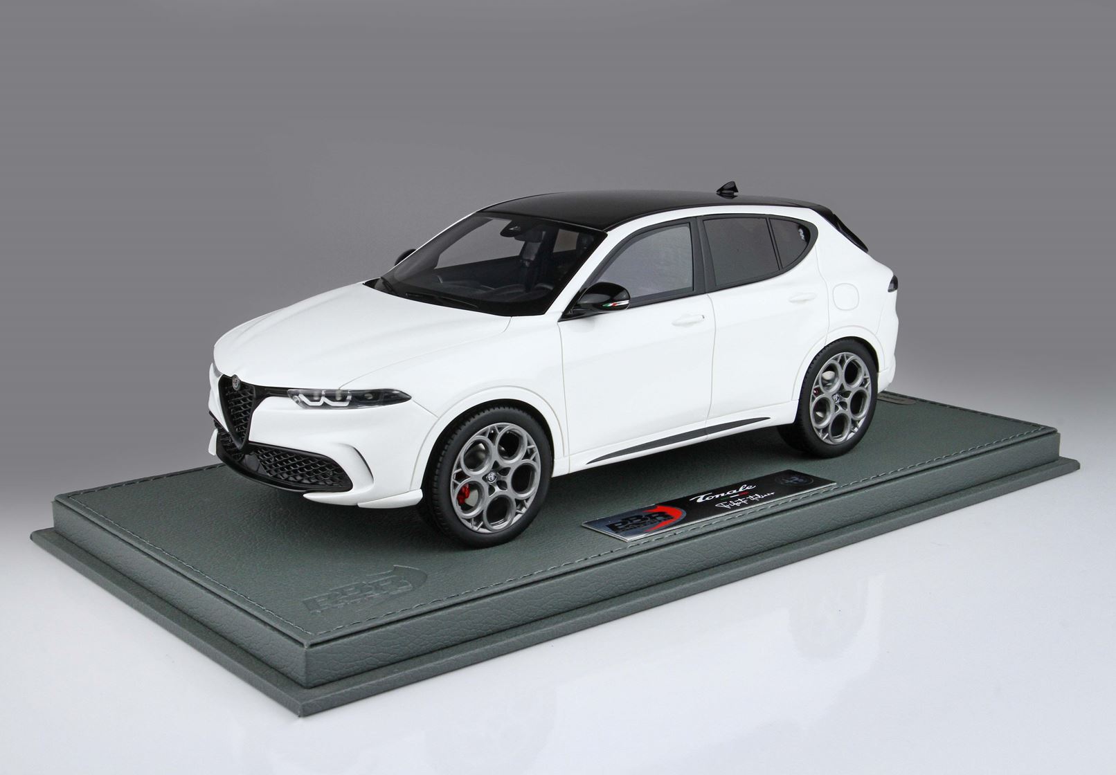 BBR Alfa Romeo Tonale Tributo Plug-in Hybrid - Alfa White | 1:18
