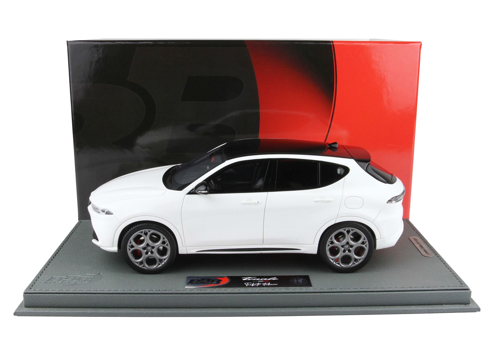 BBR Alfa Romeo Tonale Tributo Plug-in Hybrid - Alfa White | 1:18 - Immagine 6