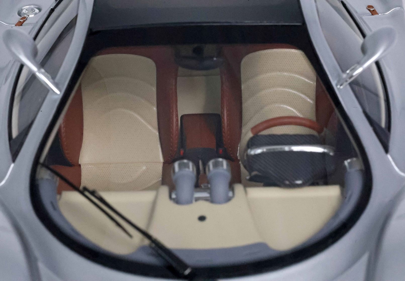 BBR Pagani Zonda C12 001 20th Anniversary - Silver | 1:18 - Imagen 7