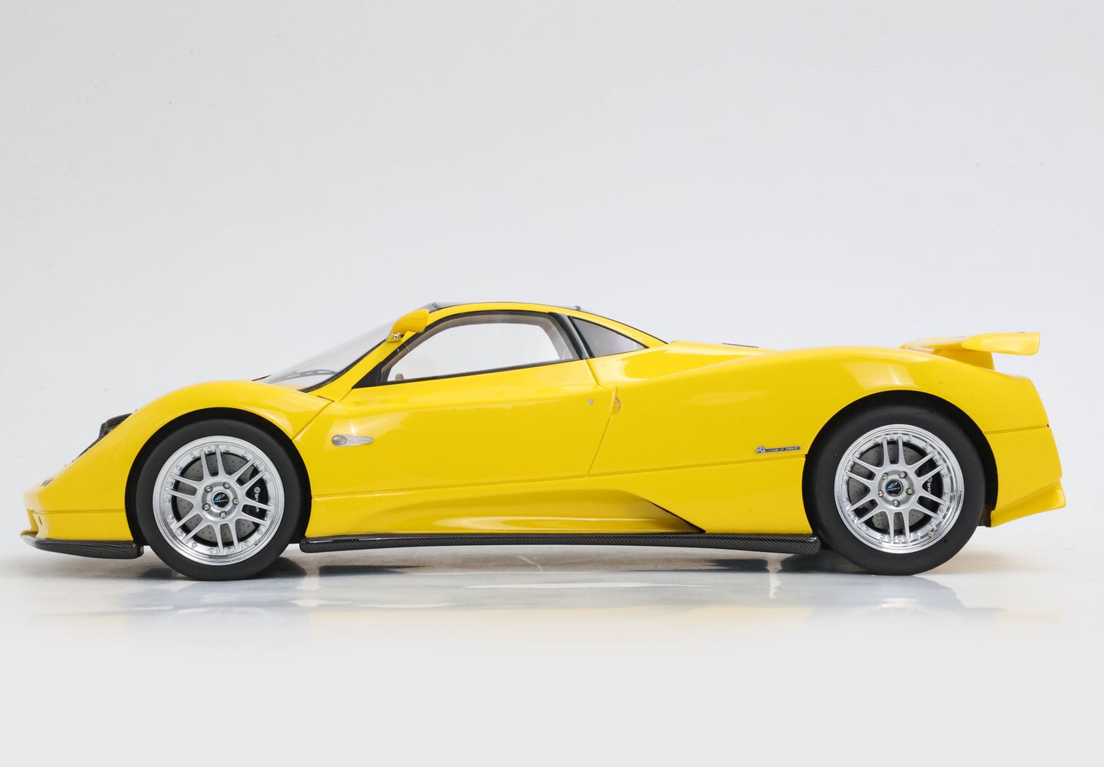 BBR Pagani Zonda C12 - Yellow | 1:18 - Imagen 3