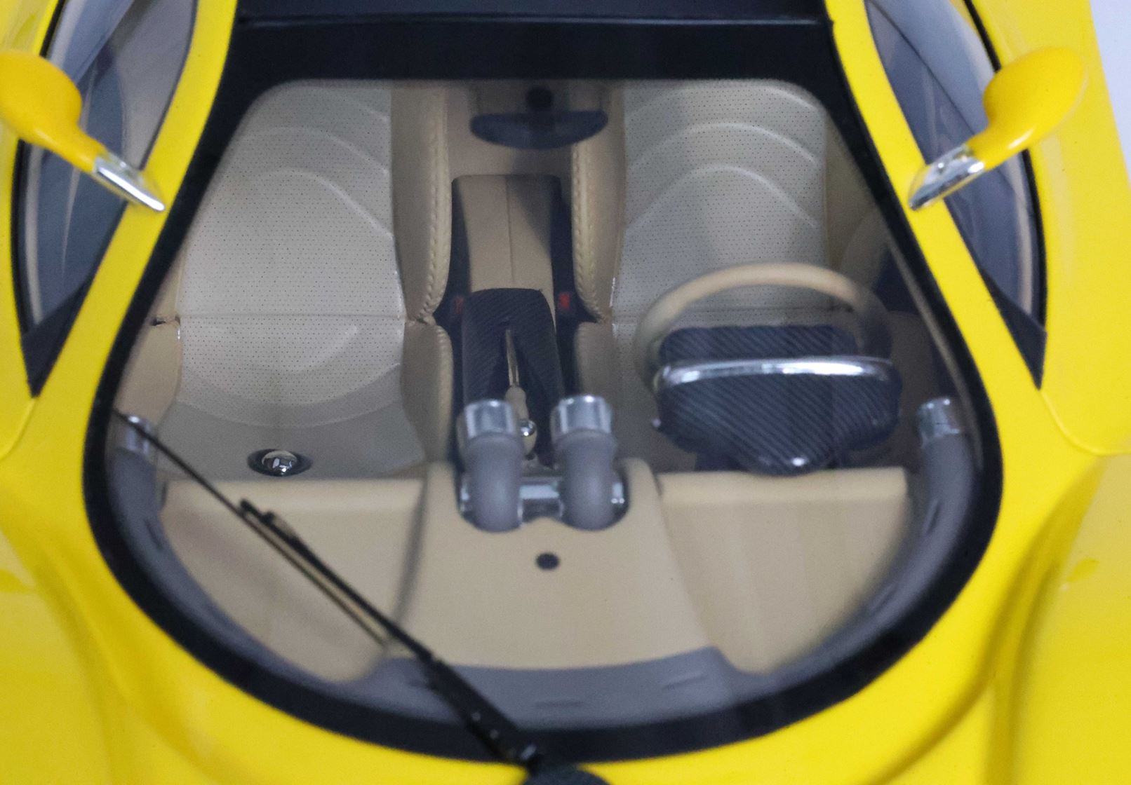 BBR Pagani Zonda C12 - Yellow | 1:18 - Imagen 9