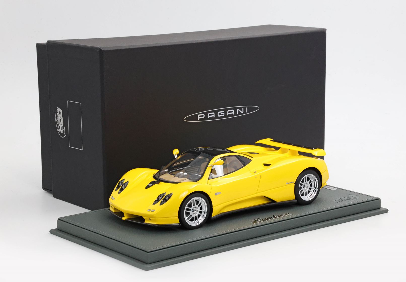 BBR Pagani Zonda C12 - Yellow | 1:18 - Imagen 10