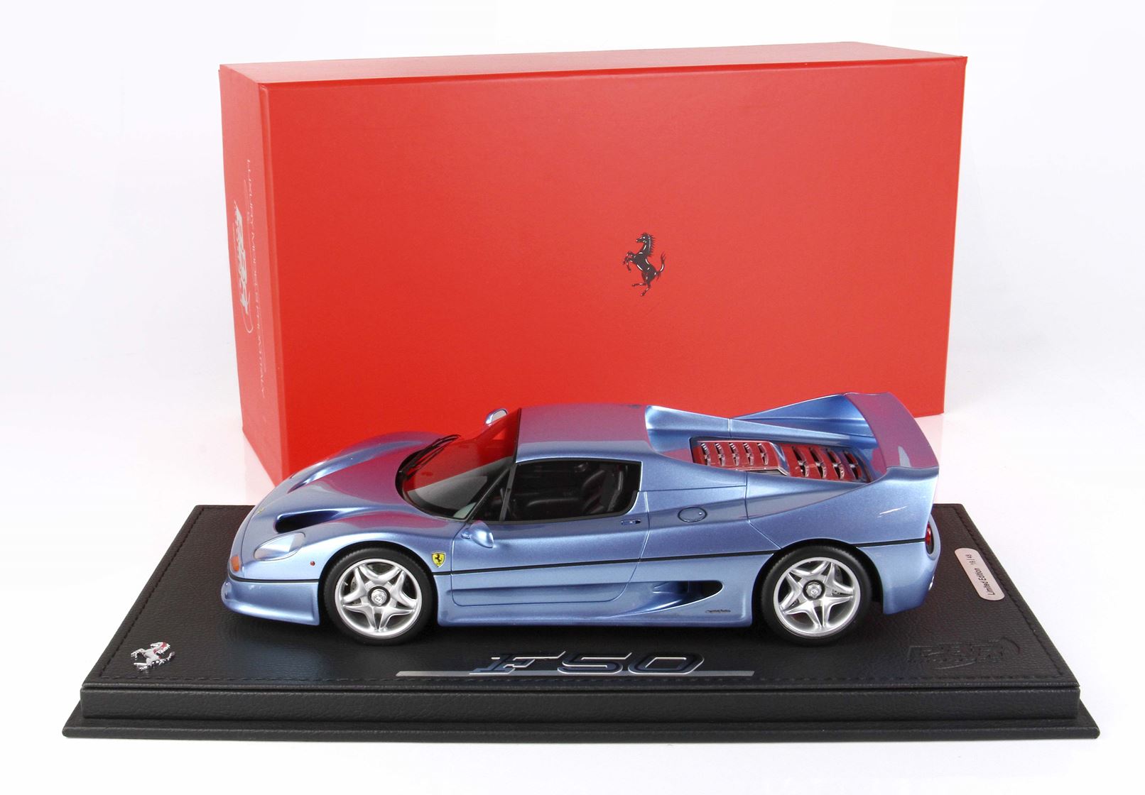 BBR Ferrari F50 Coupe 1995 - Metallic Light Blue | 1:18 - Imagen 10