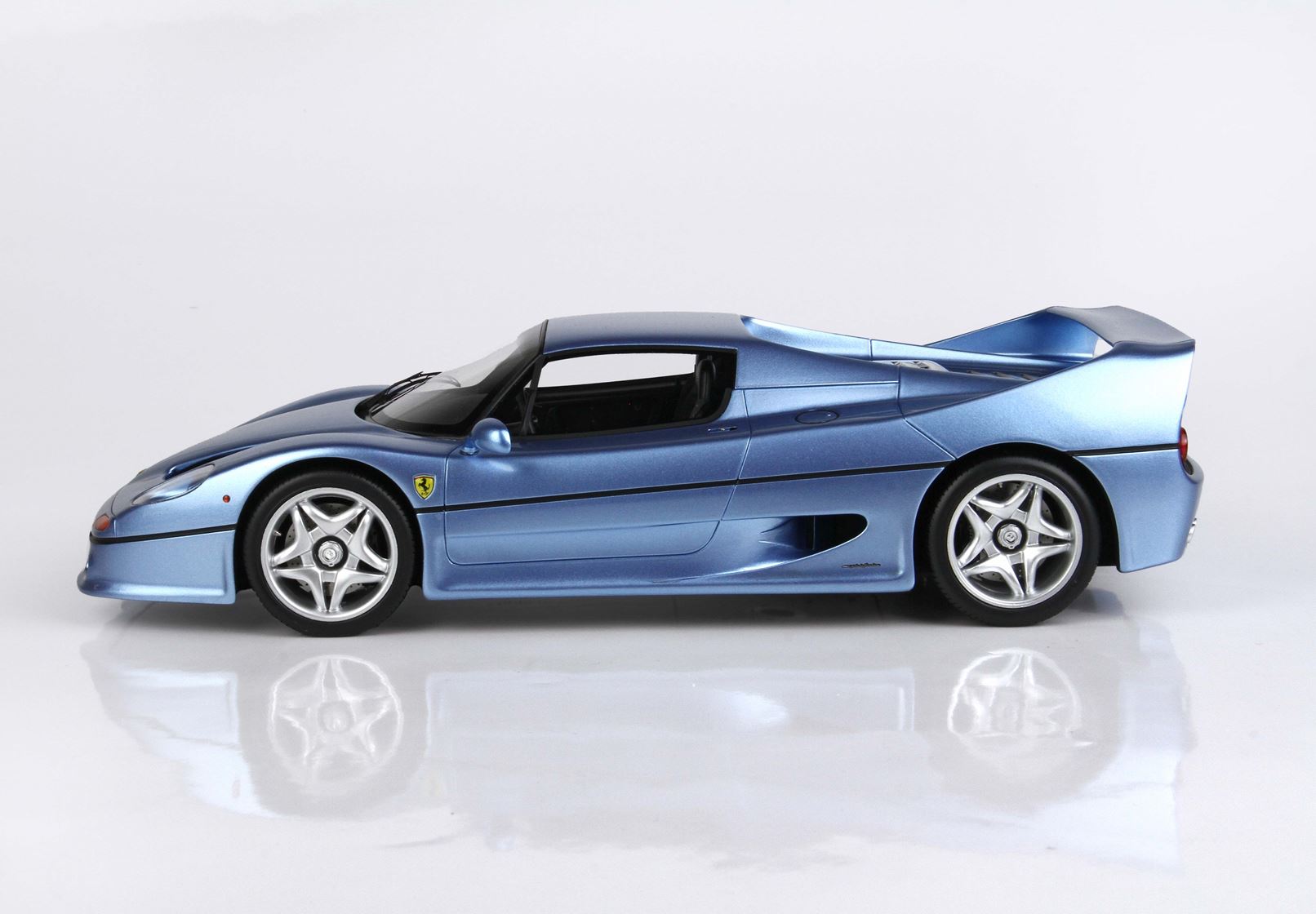 BBR Ferrari F50 Coupe 1995 - Metallic Light Blue | 1:18 - Imagen 6