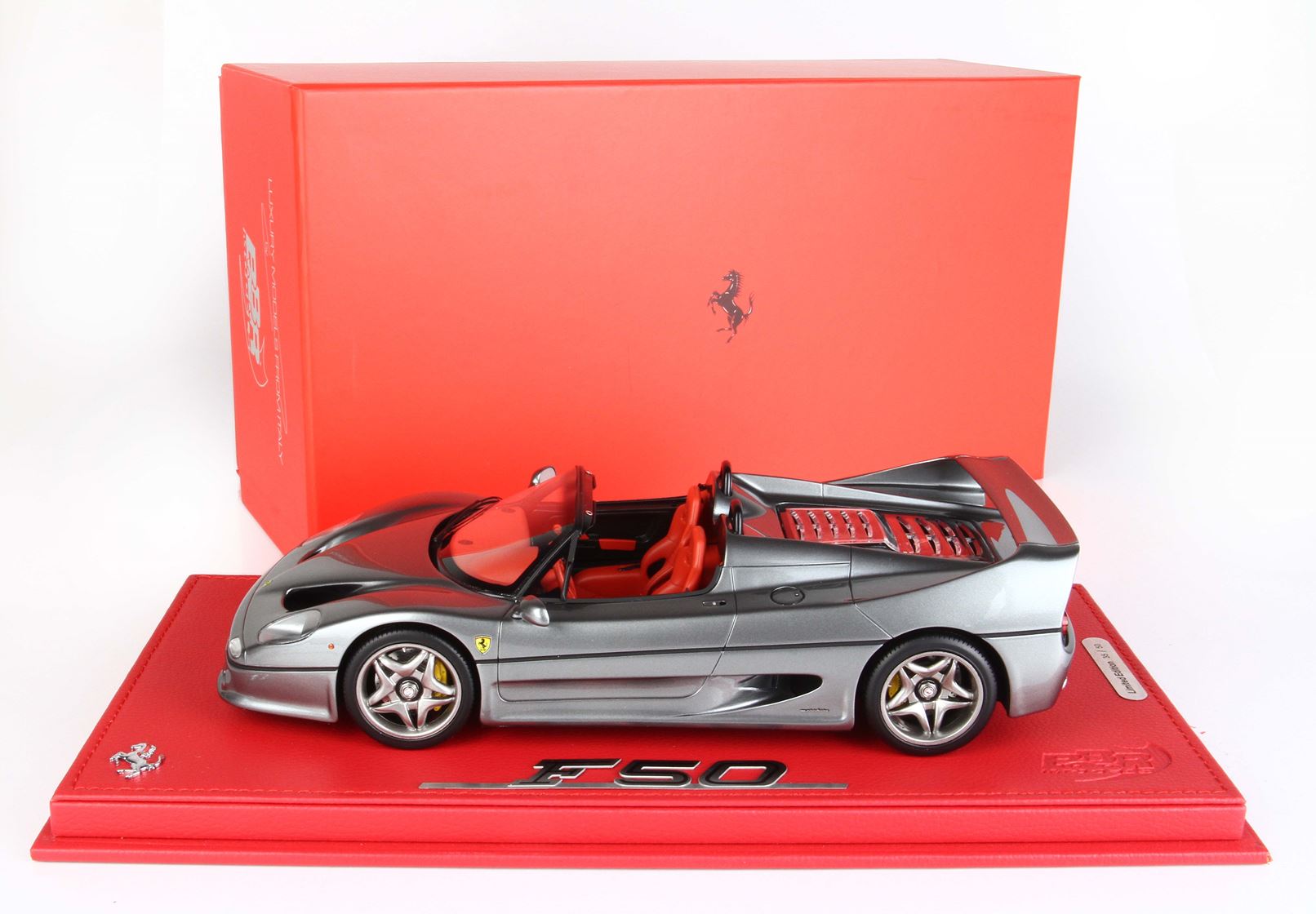 BBR Ferrari F50 1995 Spider Version - Metallic Iron Grey | 1:18 - Imagen 9