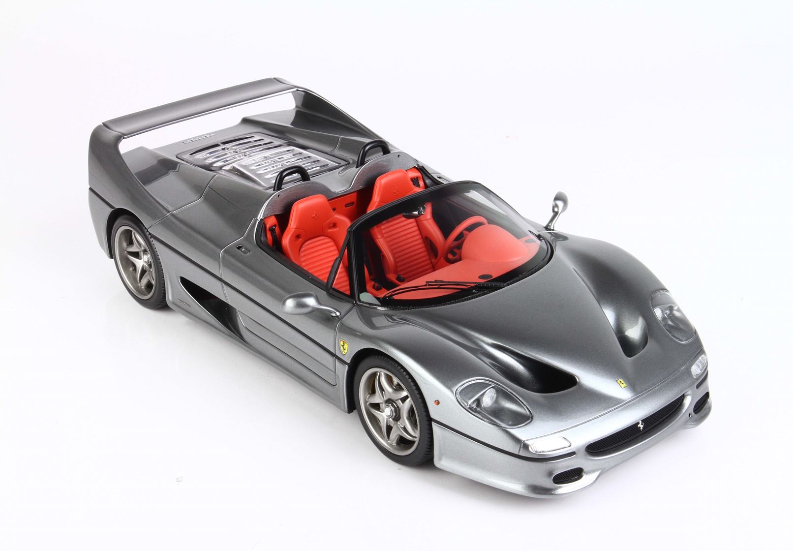 BBR Ferrari F50 1995 Spider Version - Metallic Iron Grey | 1:18 - Imagen 4