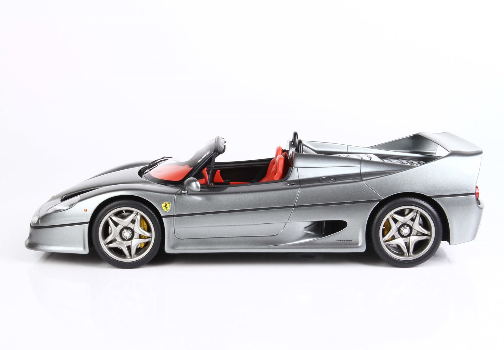 BBR Ferrari F50 1995 Spider Version - Metallic Iron Grey | 1:18 - Imagen 15