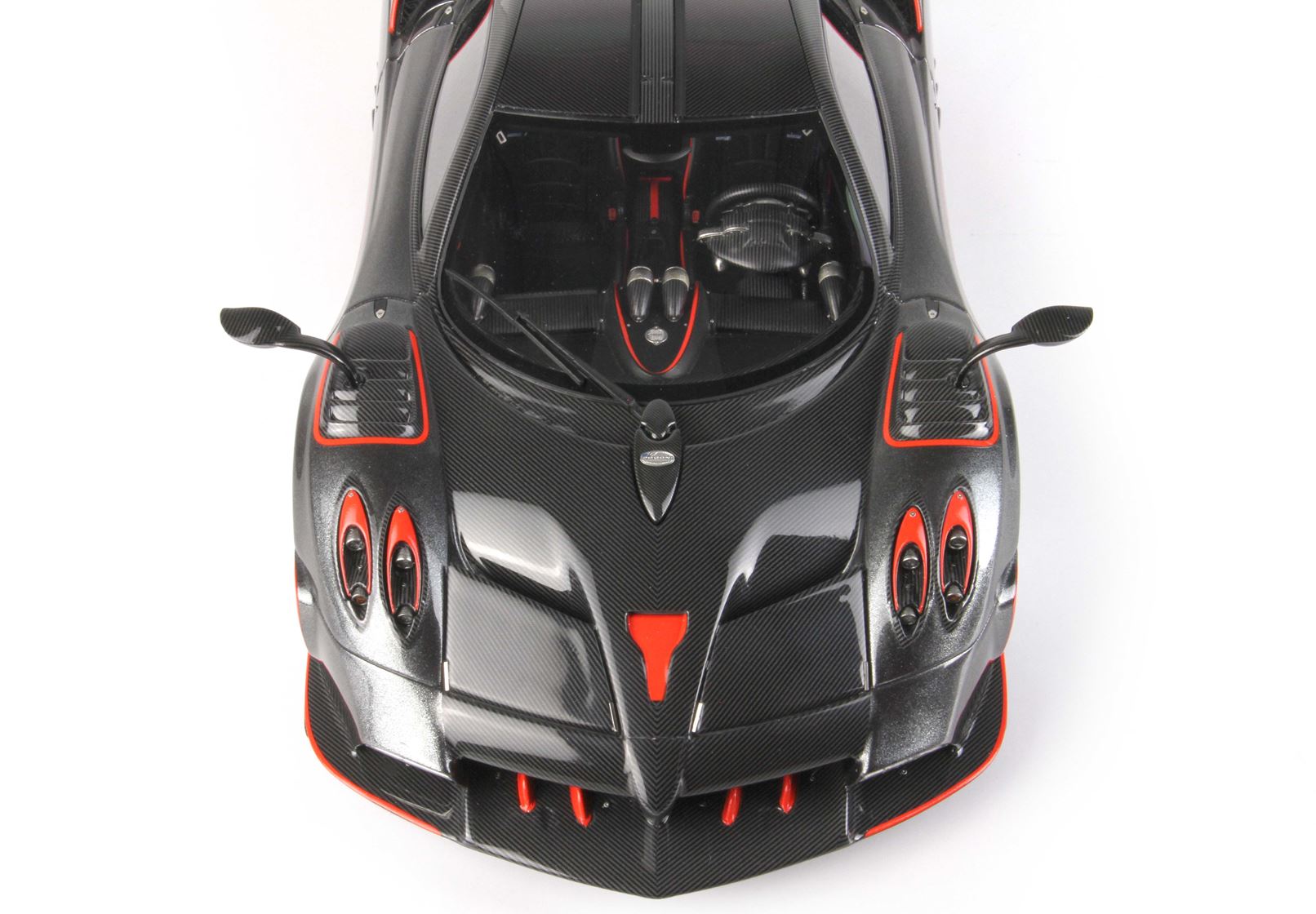BBR Pagani Imola 2020 - Metallic Dark Grey | 1:18 - Imagen 7