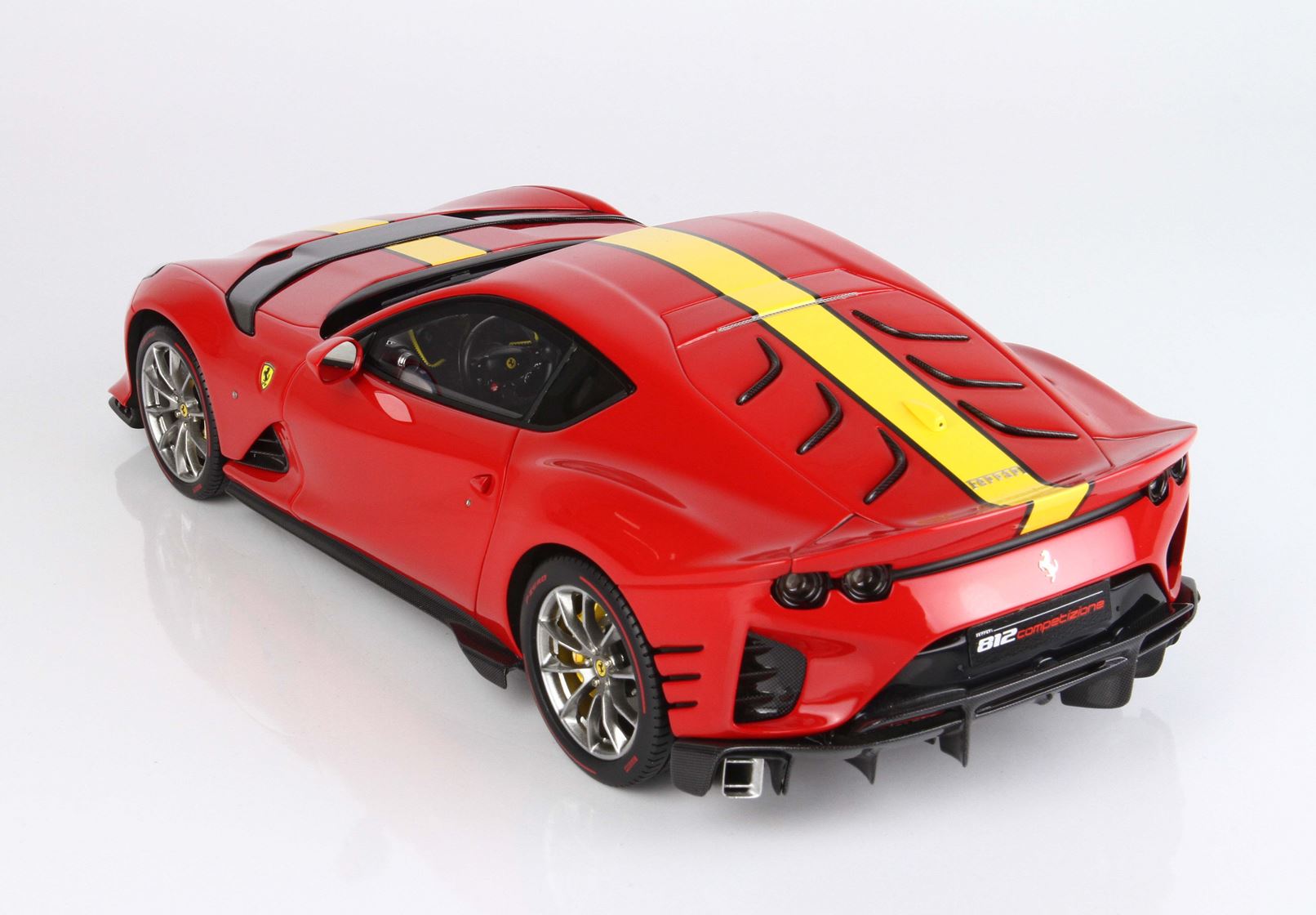 BBR Ferrari 812 Competizione 2021 - Red | 1:18 - Imagen 15