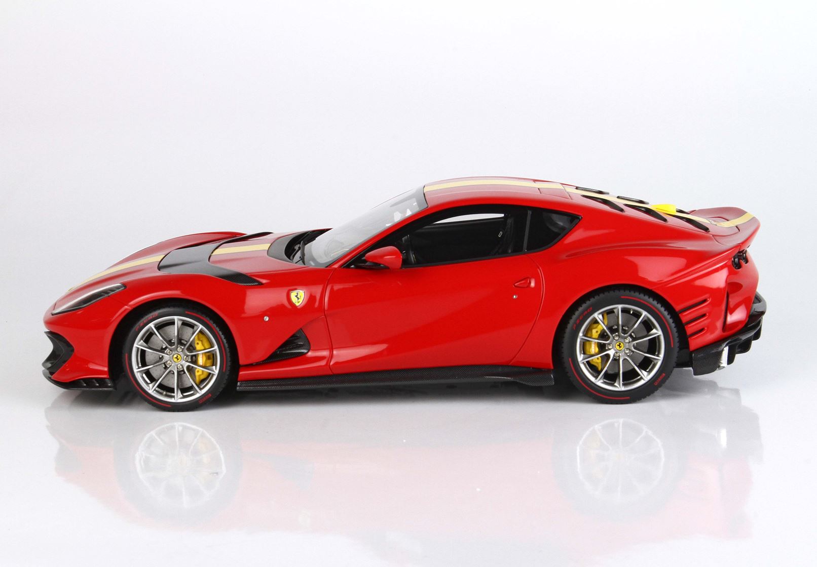 BBR Ferrari 812 Competizione 2021 - Red | 1:18 - Imagen 16