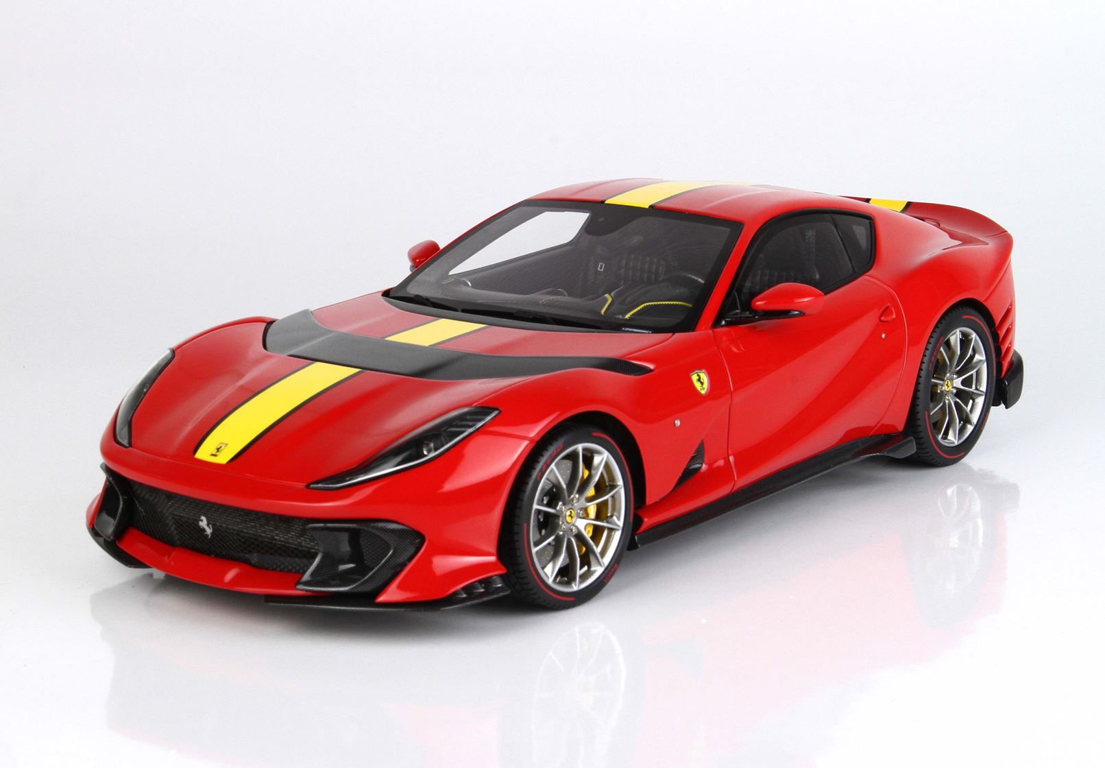 BBR Ferrari 812 Competizione 2021 - Red | 1:18 - Imagen 4