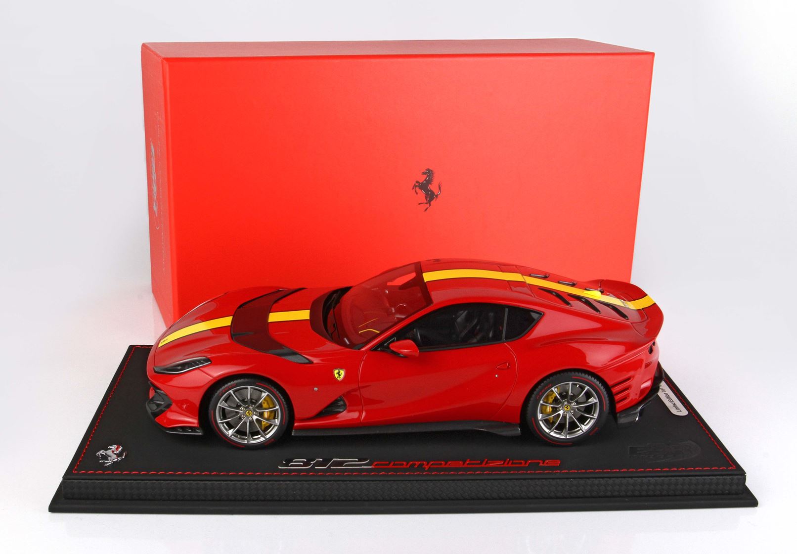 BBR Ferrari 812 Competizione 2021 - Red | 1:18 - Imagen 20