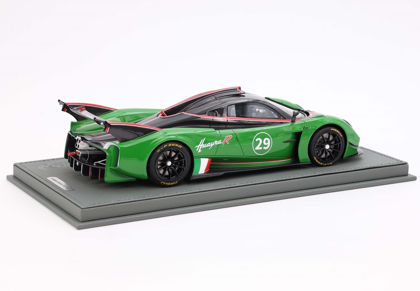 BBR Pagani Huayra R - Gloss Black Carbon / Meadow Green | 1:18 – Bild 3