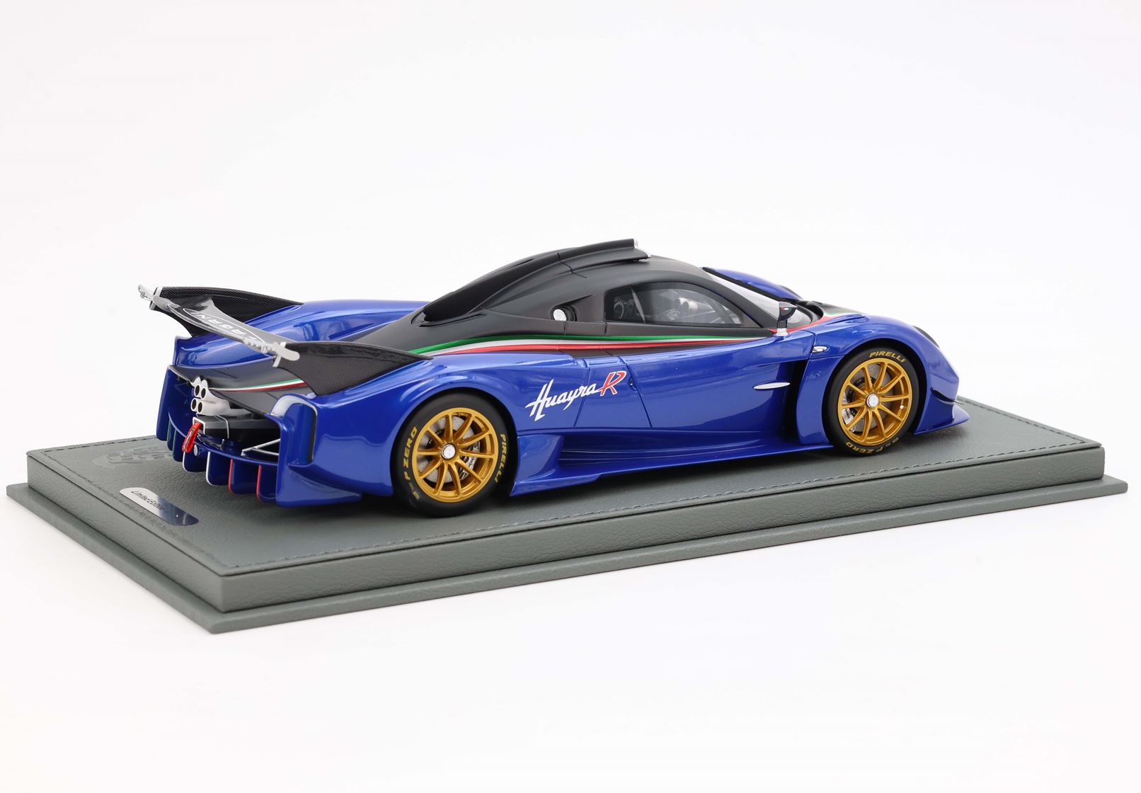 BBR Pagani Huayra R - Matte Black and French Blue | 1:18 - Image 3