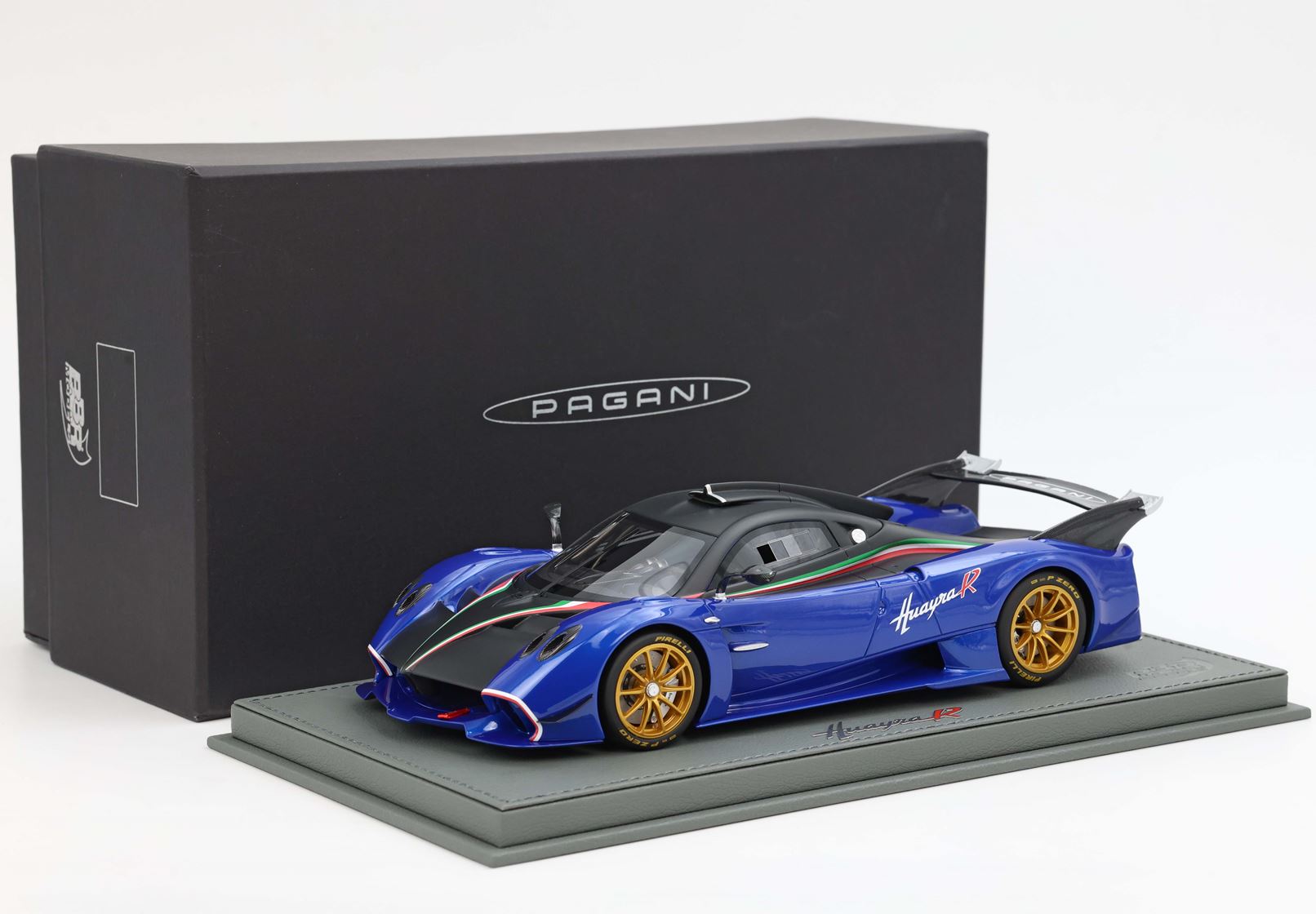 BBR Pagani Huayra R - Matte Black and French Blue | 1:18 - Image 8