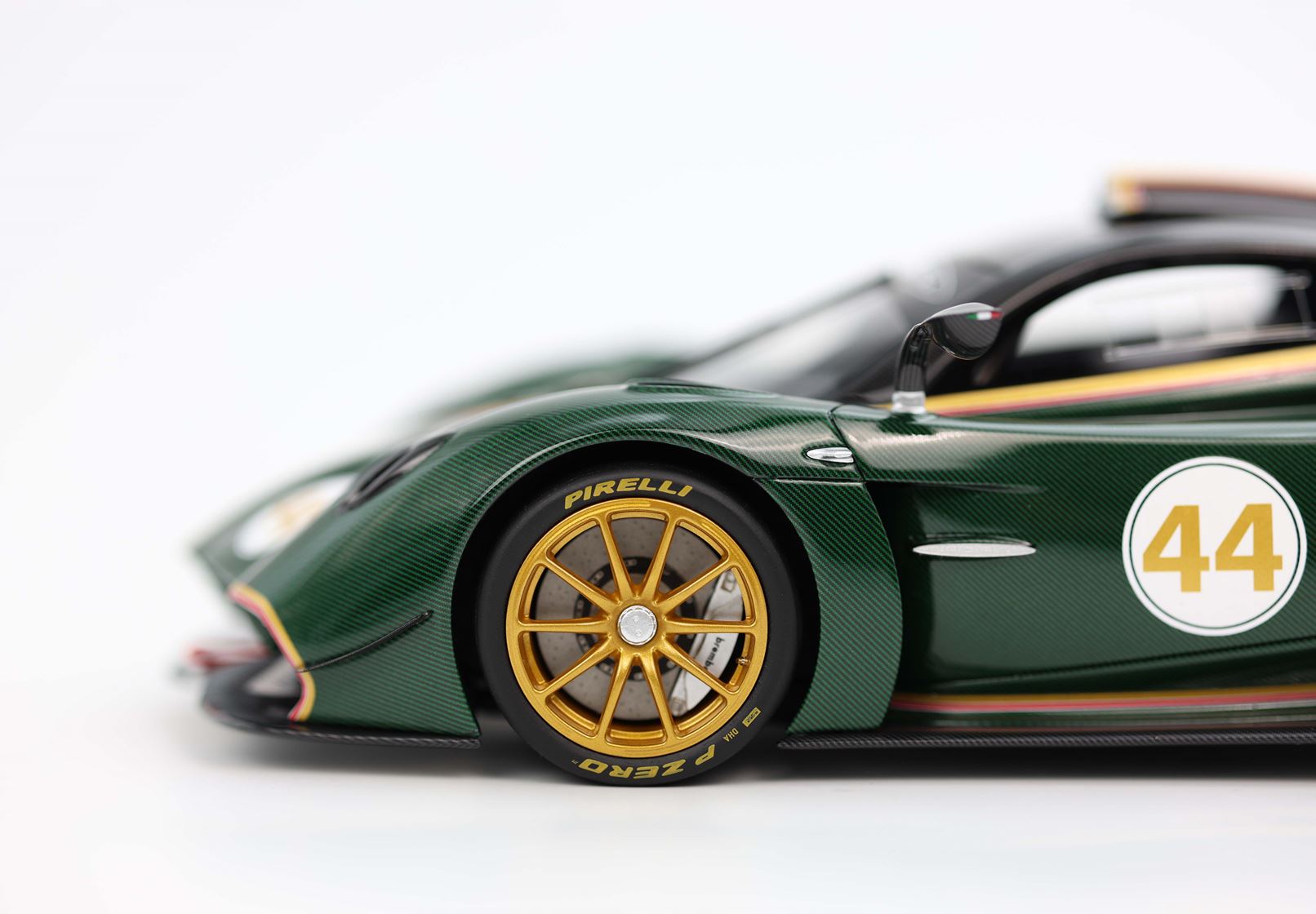 BBR Pagani Huayra R - Gloss Emerald Green Carbon | 1:18 - Immagine 4