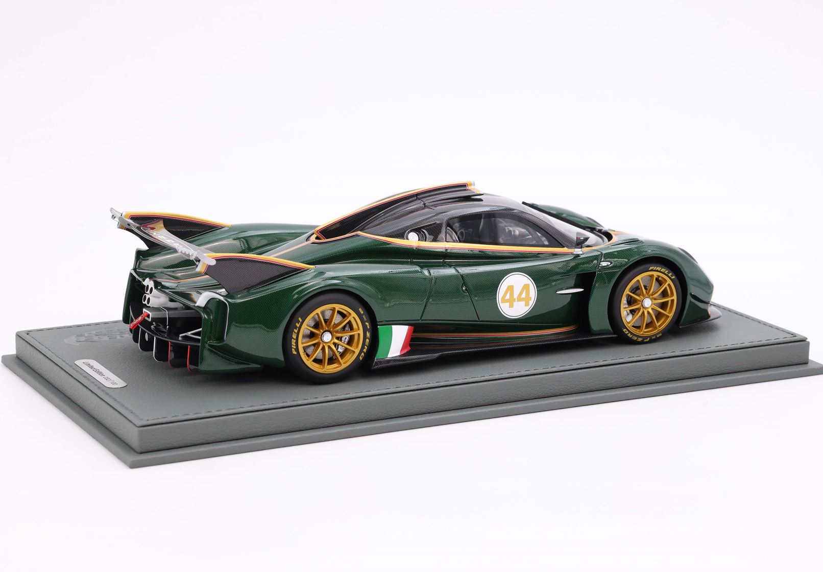 BBR Pagani Huayra R - Gloss Emerald Green Carbon | 1:18 - Immagine 3