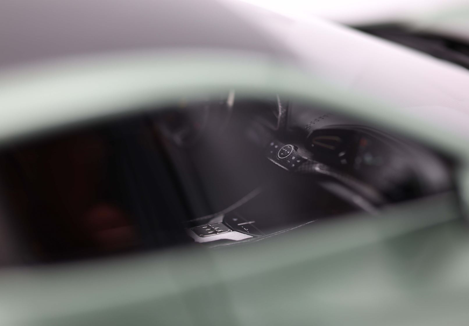 BBR Ferrari Purosangue Piero Ferrari Edition - Dora Green | 1:18 - Imagen 7