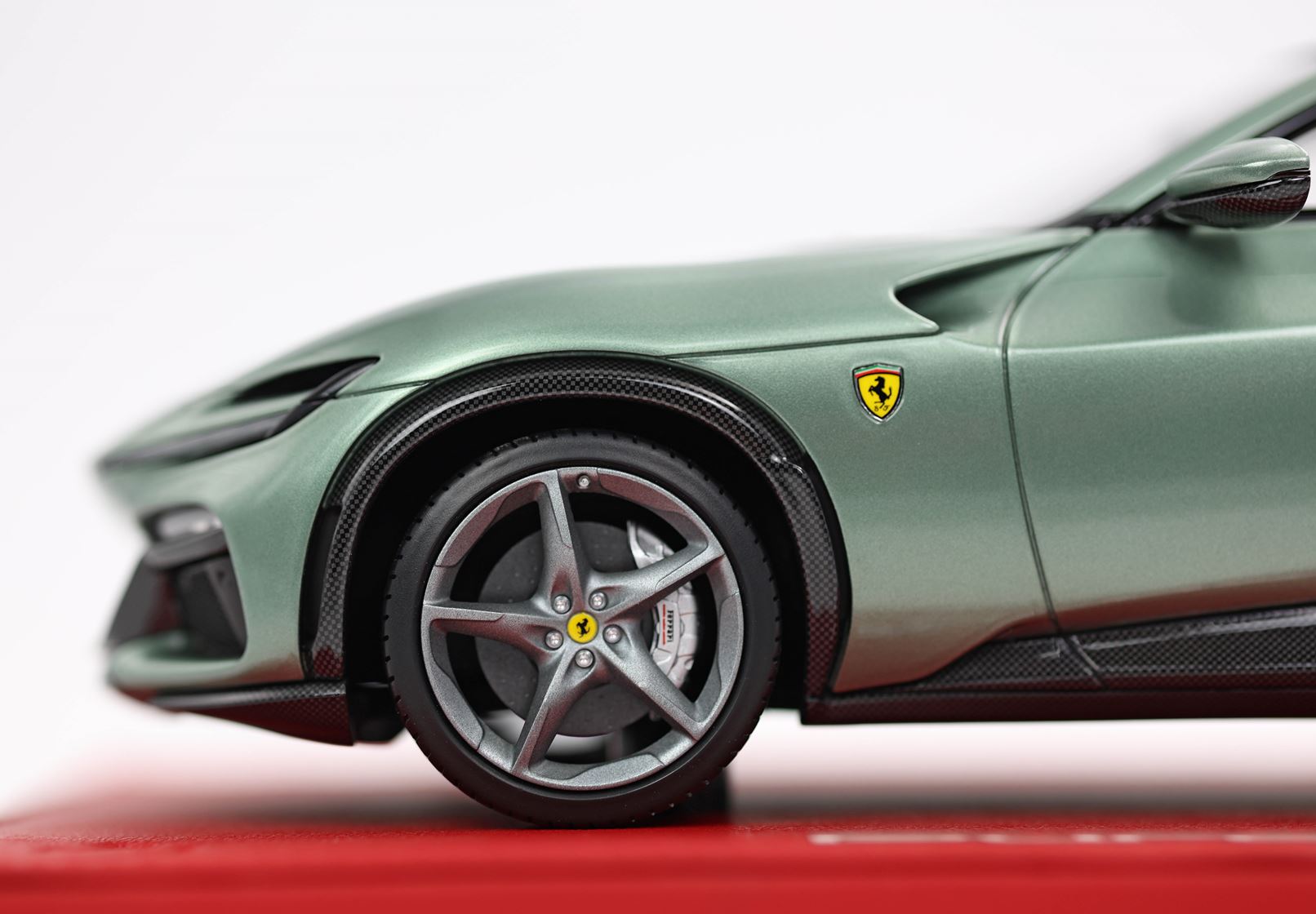 BBR Ferrari Purosangue Piero Lardi Ferrari Personal Car - Dora Green | 1:18 - Imagen 6