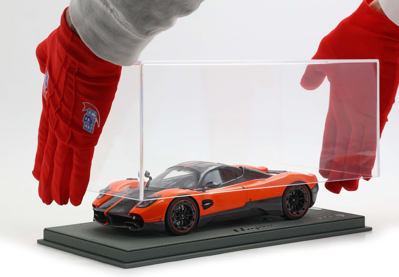 BBR Pagani Utopia Coupe - Marbella Orange | 1:18 - 画像2