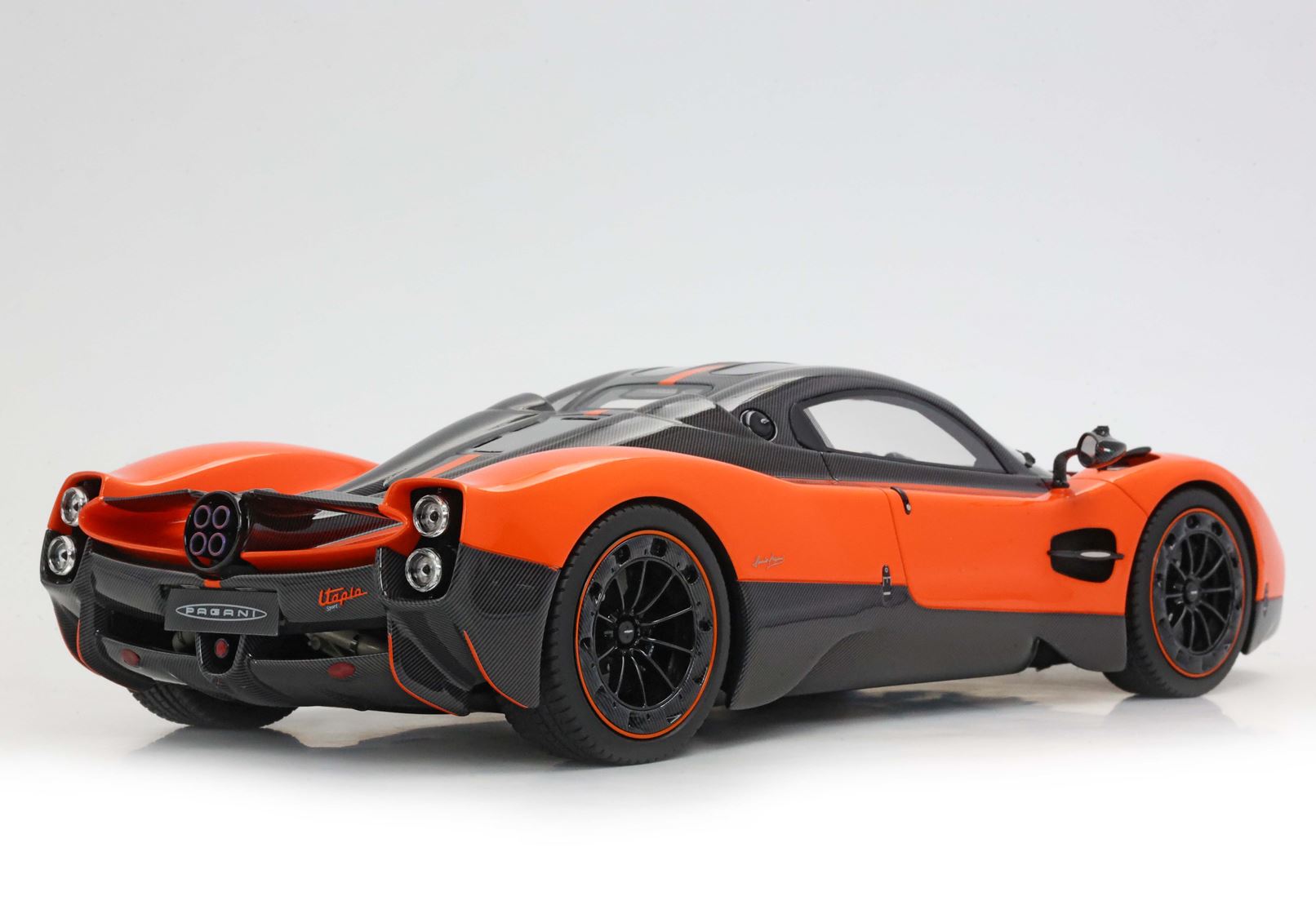 BBR Pagani Utopia Coupe - Marbella Orange | 1:18 - 画像6