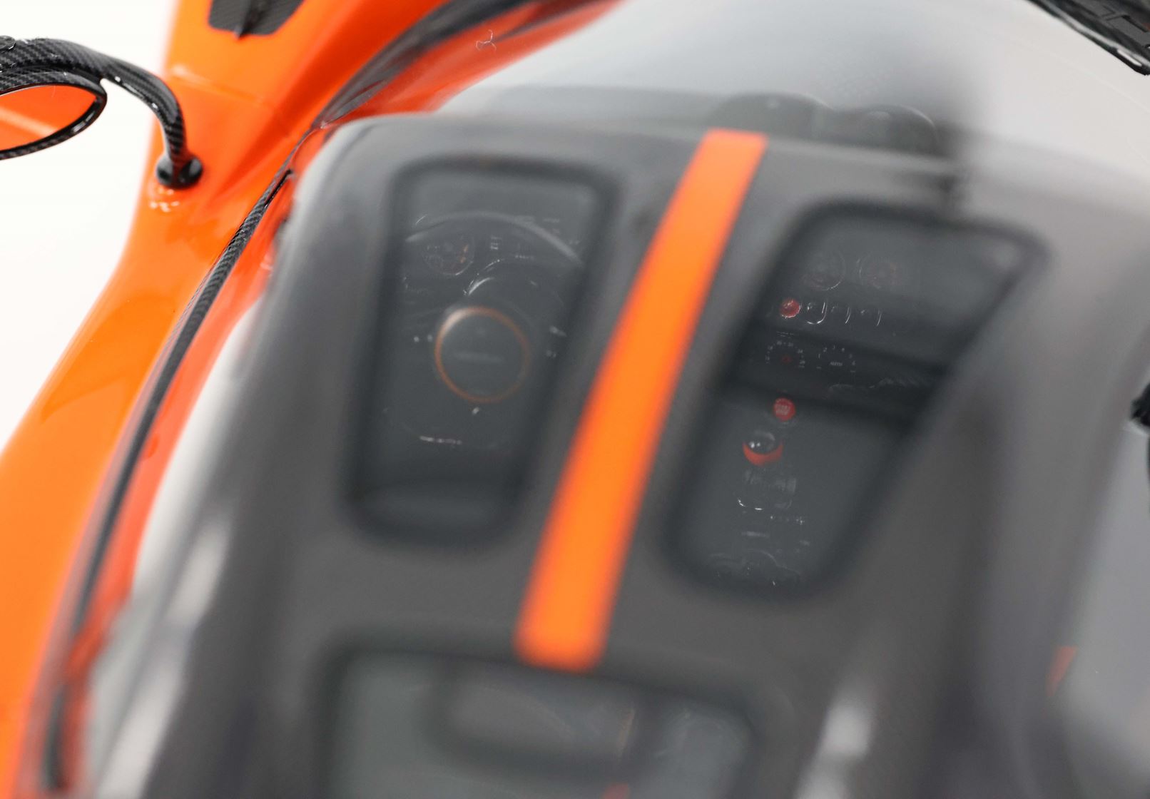 BBR Pagani Utopia Coupe - Marbella Orange | 1:18 - 画像7