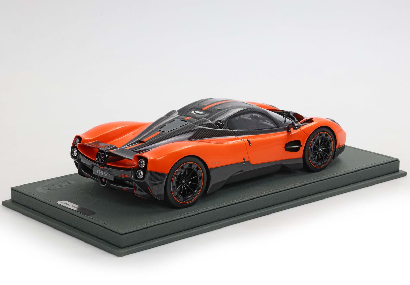 BBR Pagani Utopia Coupe - Marbella Orange | 1:18 - 画像3