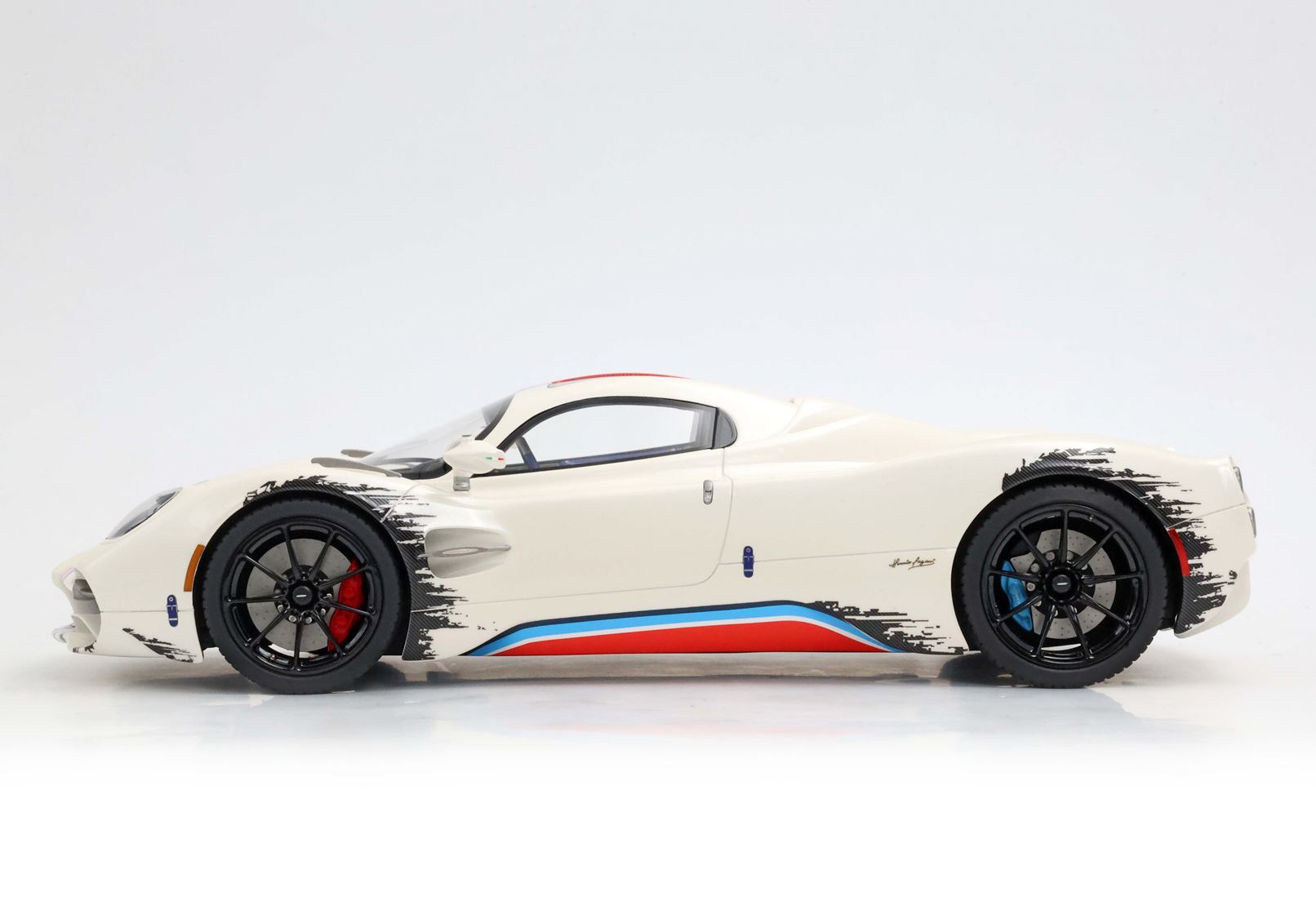 BBR Pagani Utopia Coupe The Coyote - Benny White | 1:18 - Imagen 4