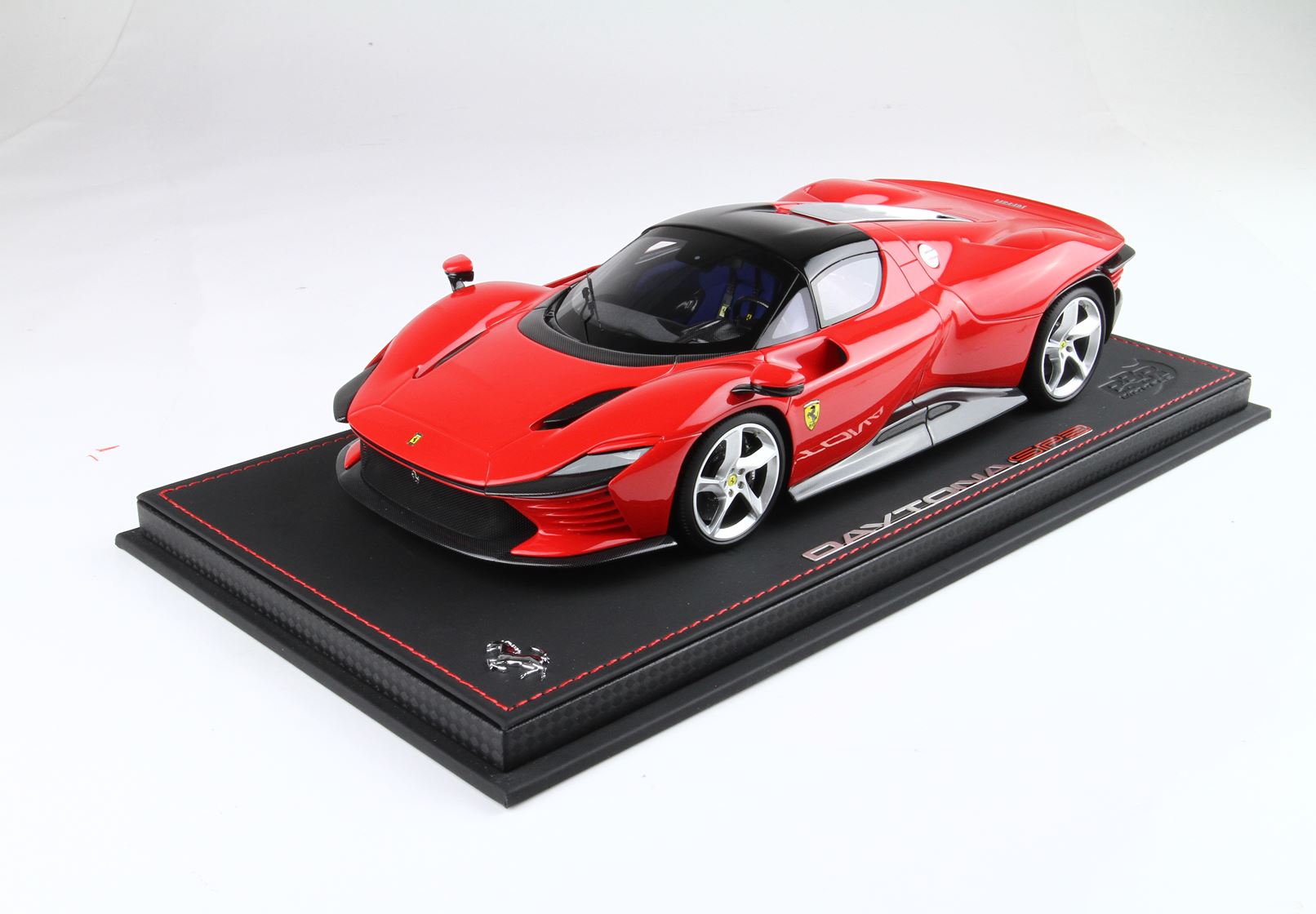 BBR Ferrari Daytona SP3 Icona Series (Closed Roof) - Red Corsa 322 | 1:18
