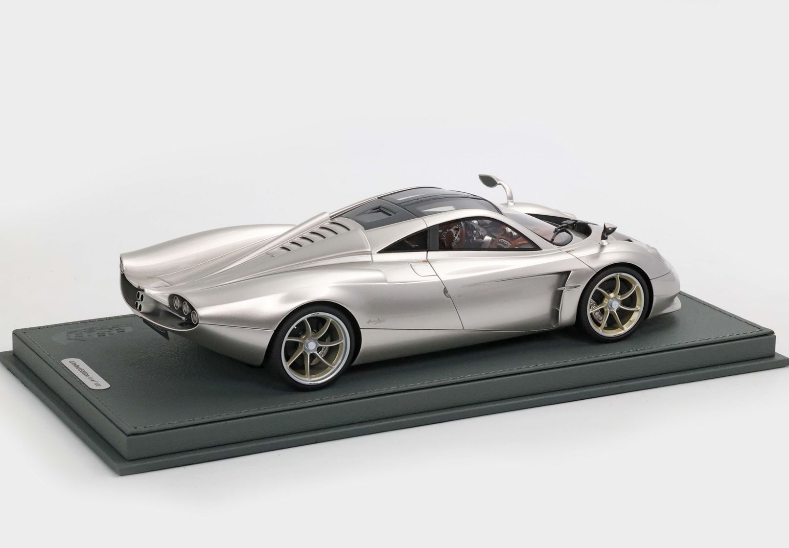 BBR Pagani Huayra Codalunga - Porsche Gold Bronze Metallic | 1:18 - Imagen 2