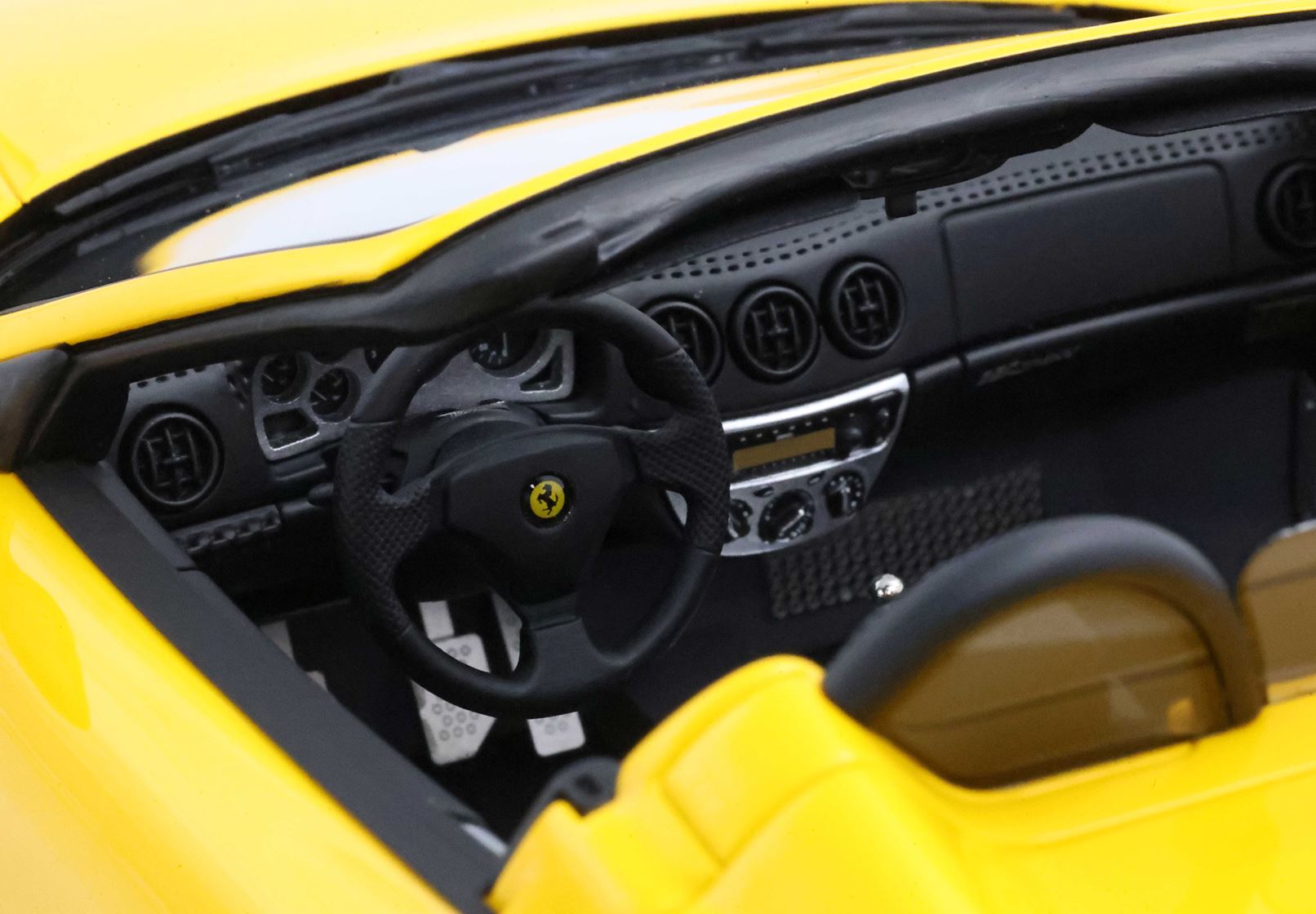 BBR Ferrari 360 Modena Spider Cambio manuale - Modena Yellow | 1:18 - Image 7