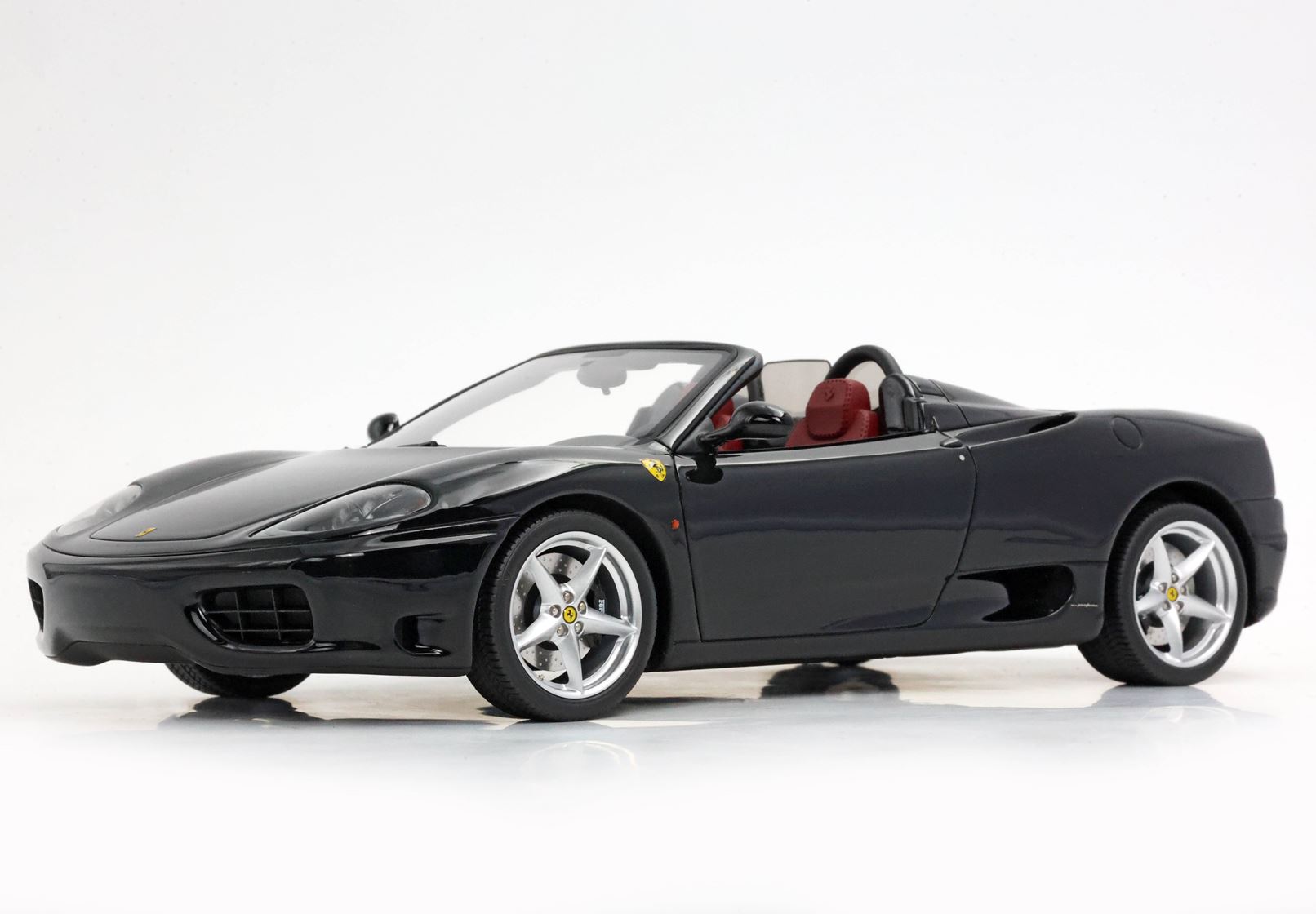 BBR Ferrari 360 Modena Spider Manual Transmission - Gloss Black - Bordeaux | 1:18 - Imagen 3