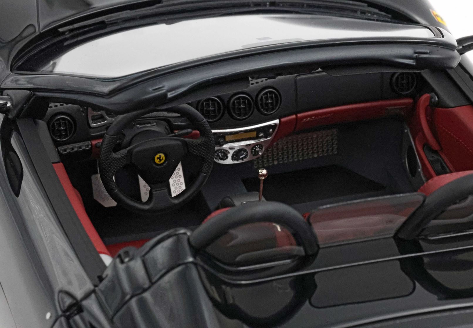 BBR Ferrari 360 Modena Spider Manual Transmission - Gloss Black - Bordeaux | 1:18 - Imagen 6