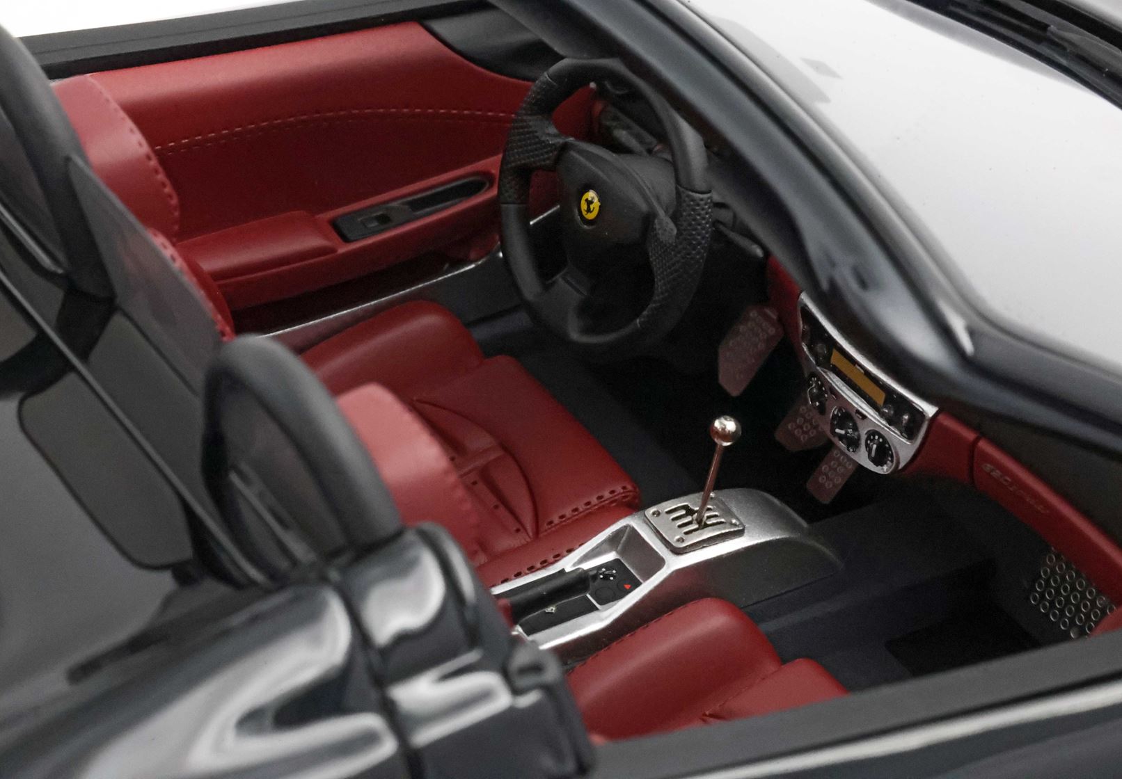 BBR Ferrari 360 Modena Spider Manual Transmission - Gloss Black - Bordeaux | 1:18 - Imagen 7