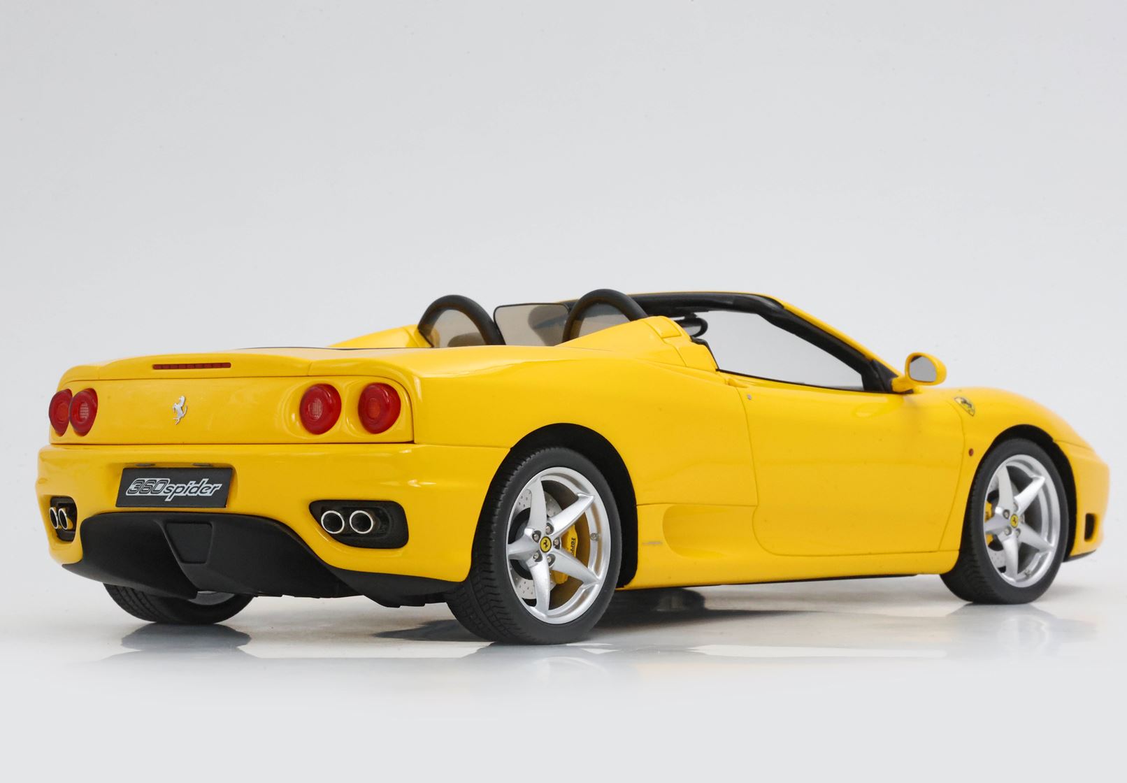 BBR Ferrari 360 Modena Spider Cambio automatico - Modena Yellow - Black | 1:18 - Imagen 5