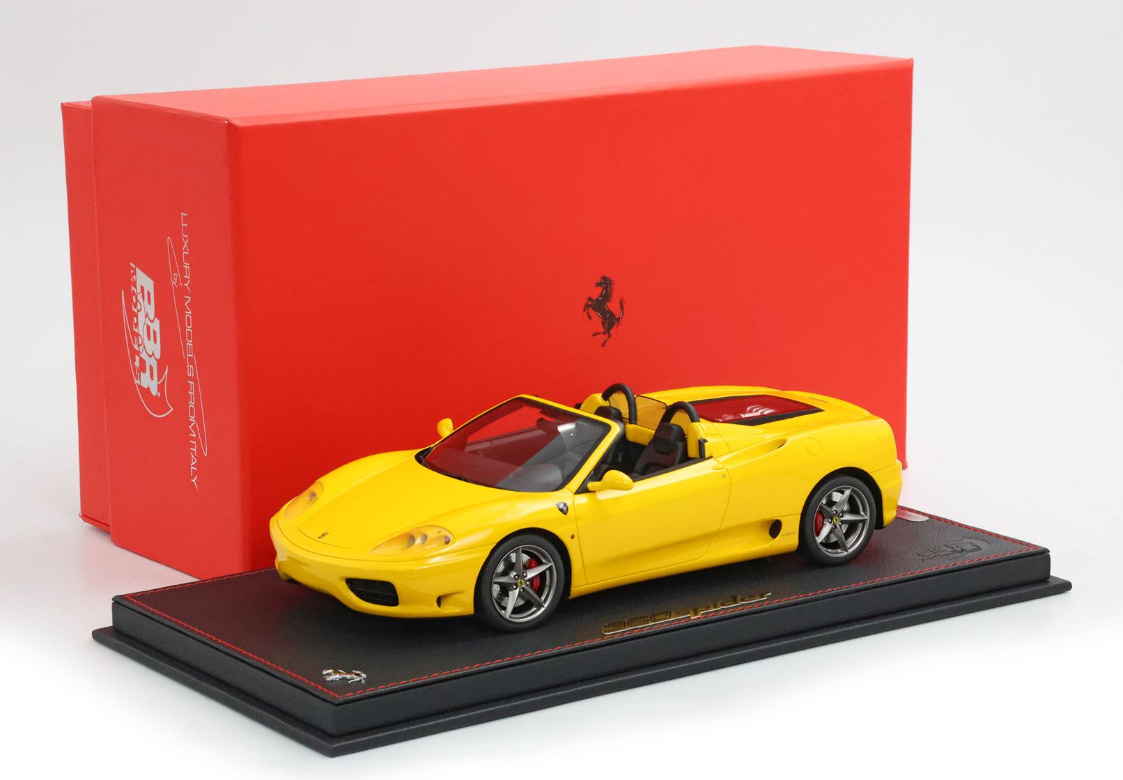 BBR Ferrari 360 Modena Spider Automatic Gearbox, Challenge Rear Grille, Italian Stripe - Modena Yellow / Black | 1:18 - Imagen 10