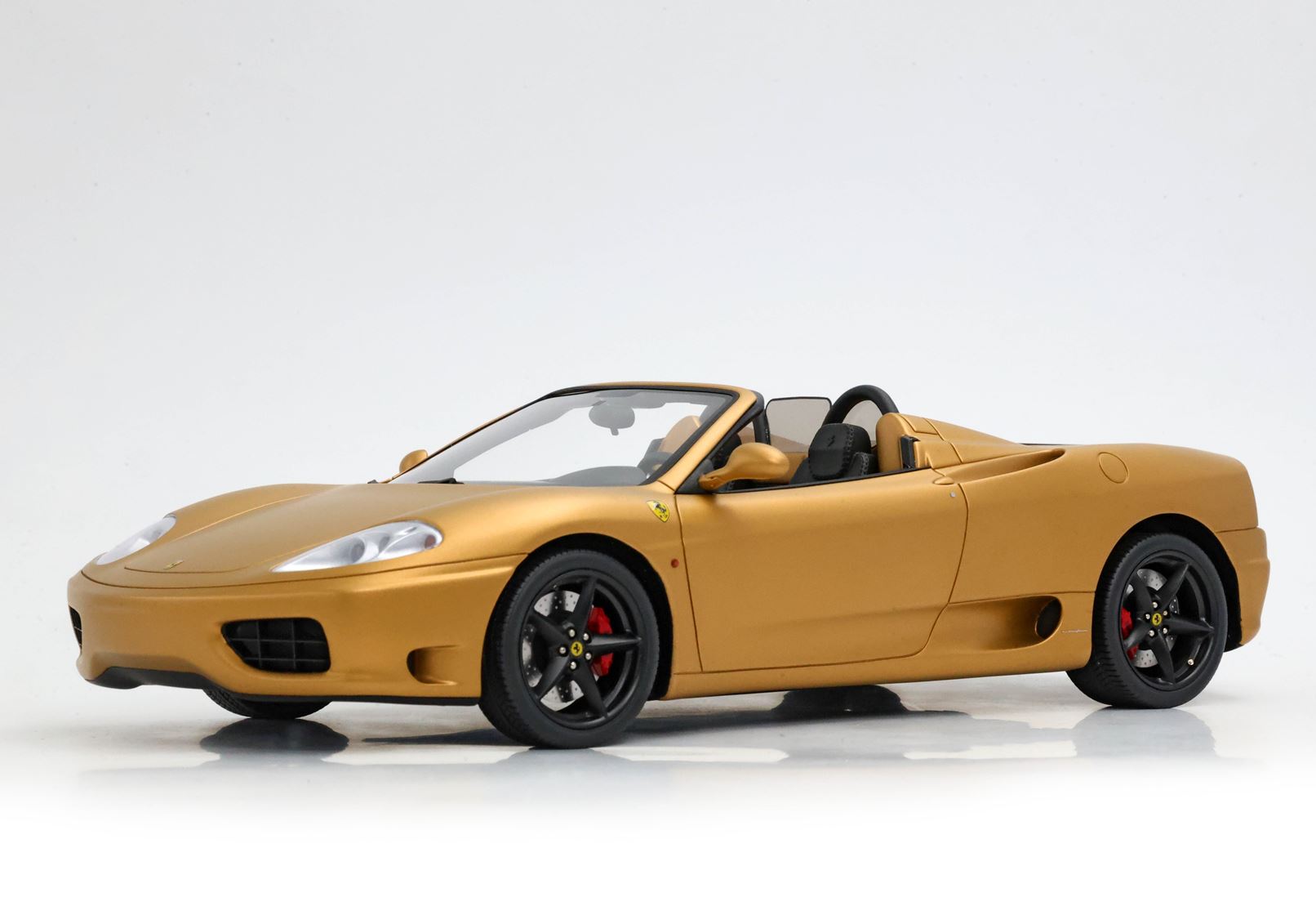 BBR Ferrari 360 Modena Spider Cambio Automatico (Challenge Rear Grille) - Matt Gold / Black | 1:18 - Imagen 9
