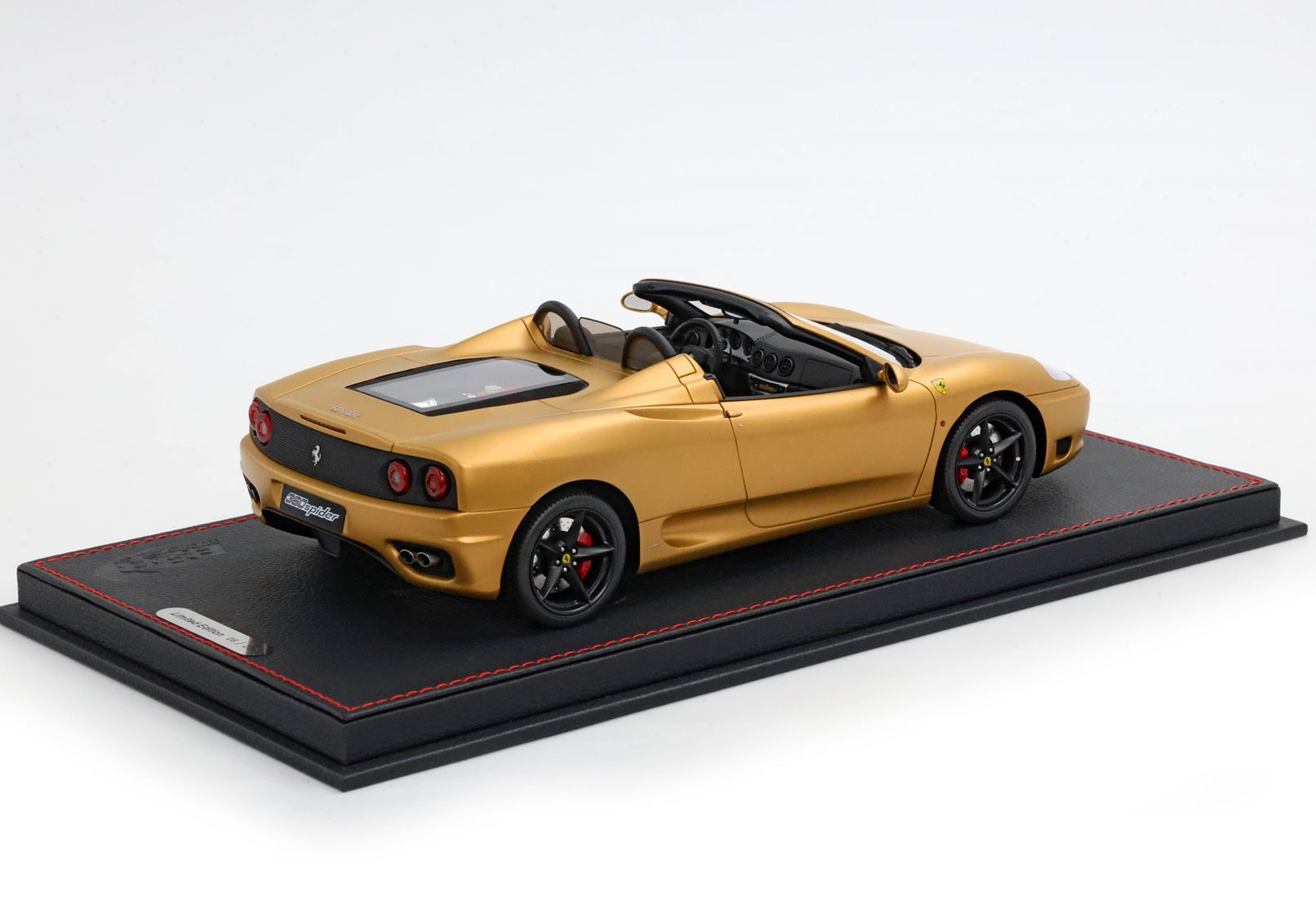 BBR Ferrari 360 Modena Spider Cambio Automatico (Challenge Rear Grille) - Matt Gold / Black | 1:18 - Imagen 2