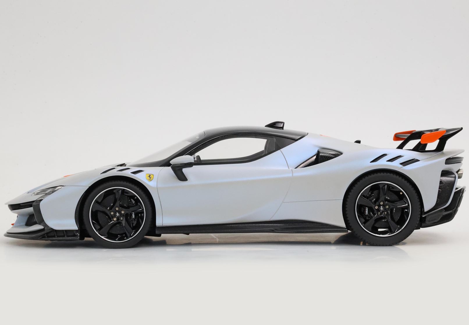 BBR Ferrari SF90 XX Stradale - Onda Marina with Black Roof | 1:18 - Imagen 3