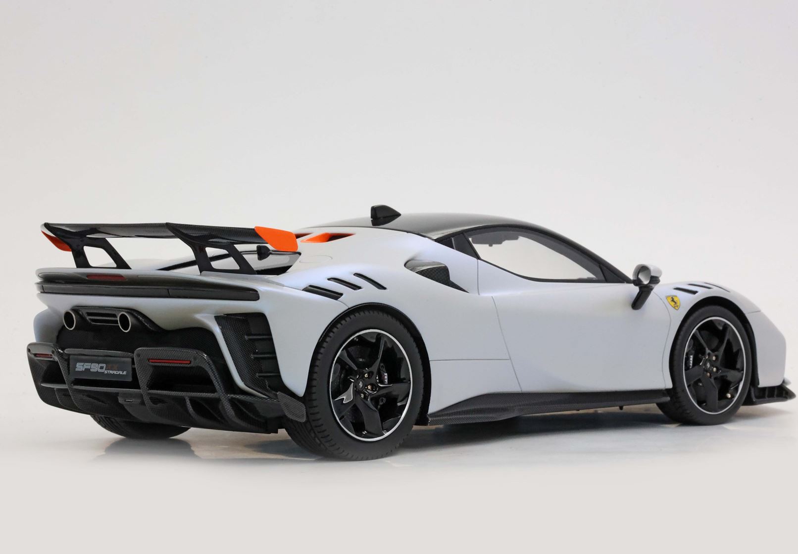 BBR Ferrari SF90 XX Stradale - Onda Marina with Black Roof | 1:18 - Imagen 5