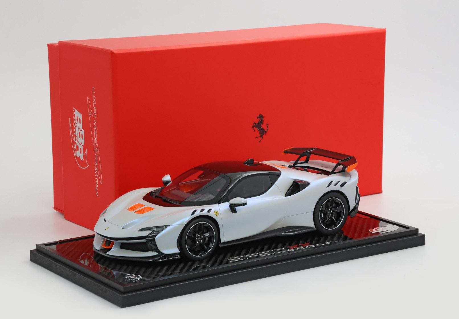 BBR Ferrari SF90 XX Stradale - Onda Marina with Black Roof | 1:18 - Imagen 9