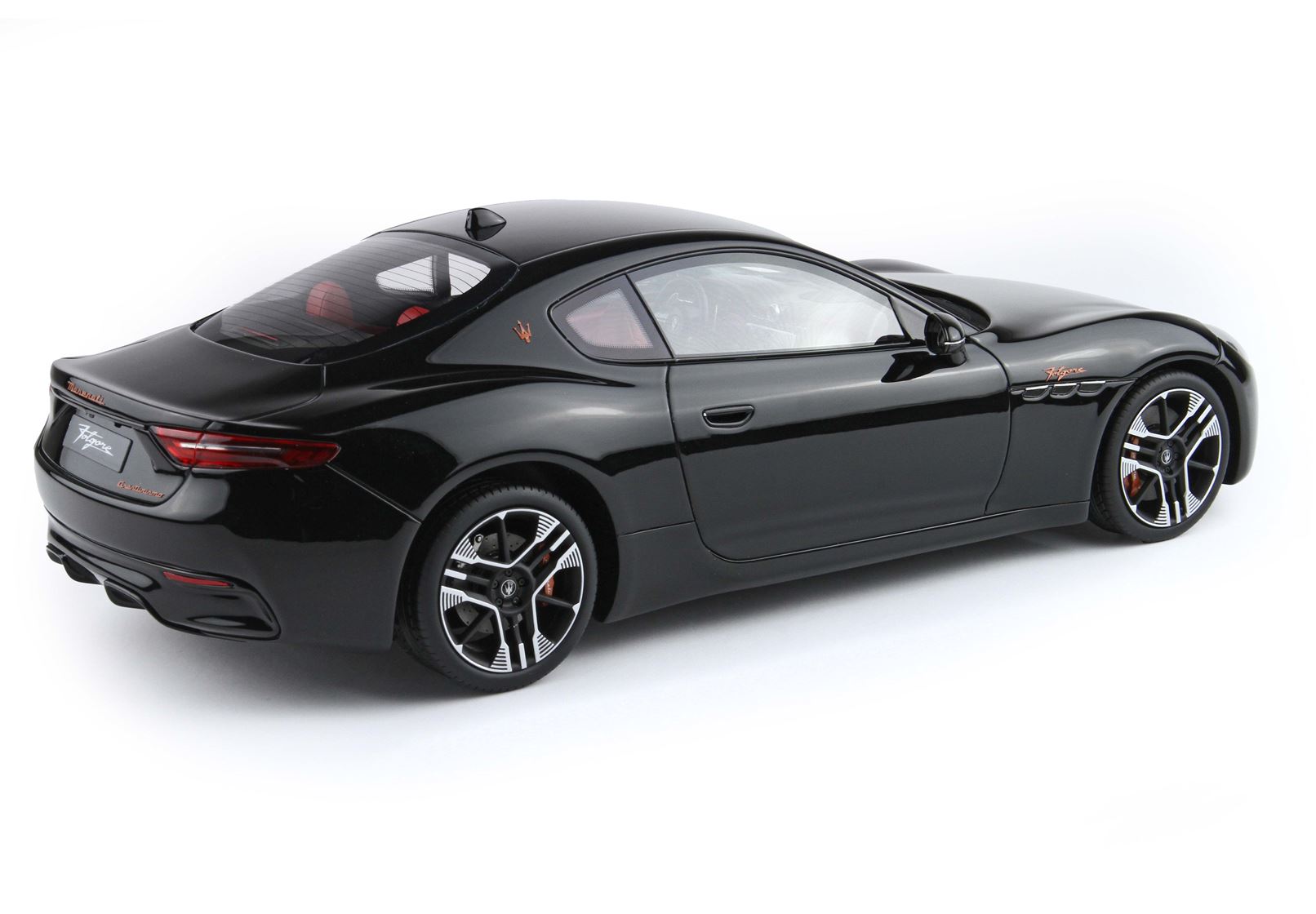 BBR Maserati Granturismo Folgore 2023 - Absolute Black | 1:18 - Imagen 4