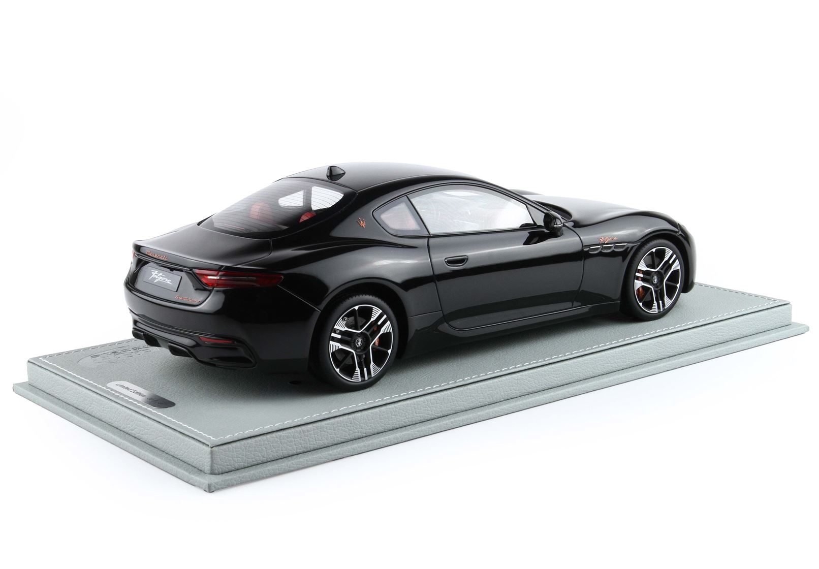BBR Maserati Granturismo Folgore 2023 - Absolute Black | 1:18 - Imagen 2