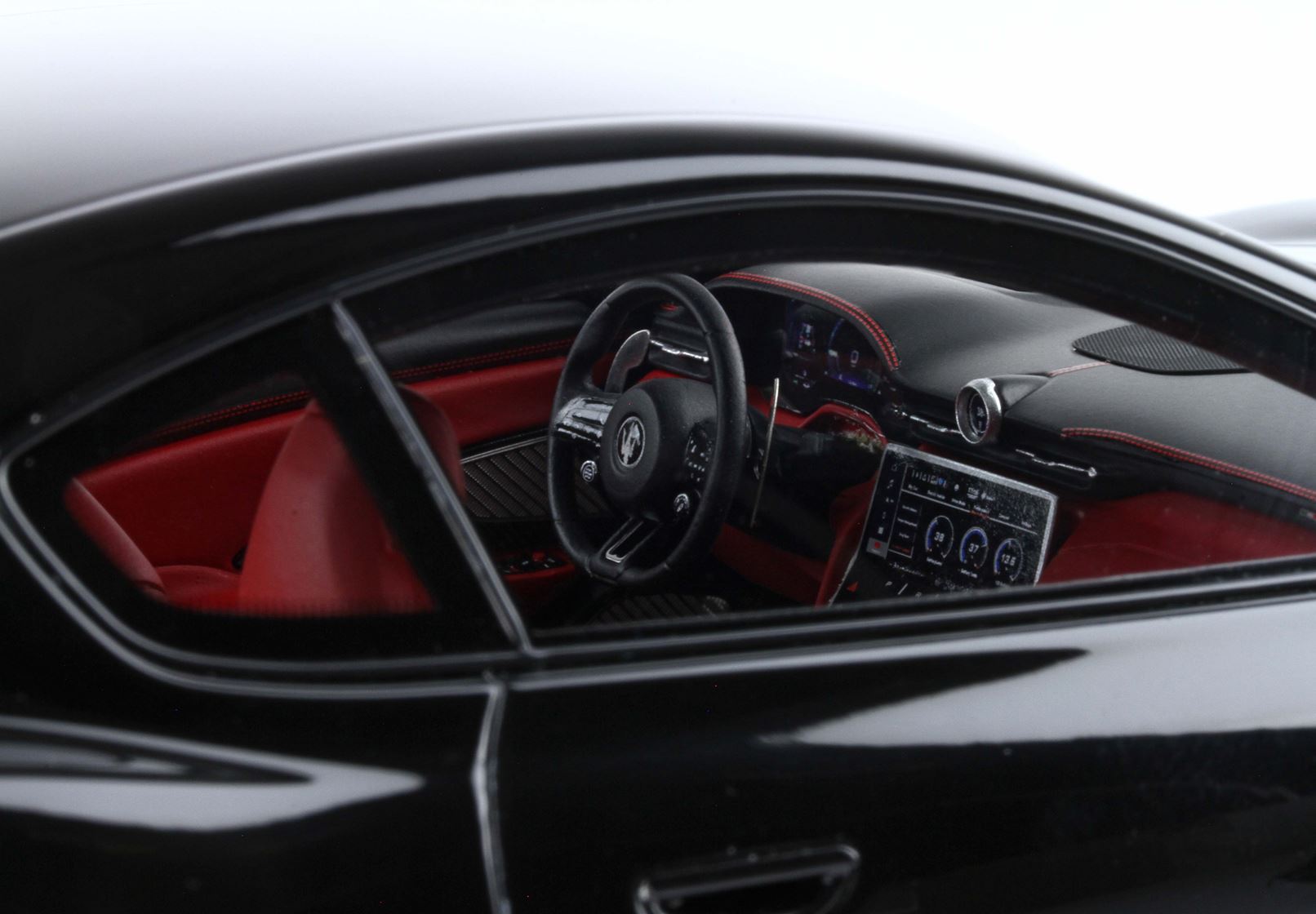 BBR Maserati Granturismo Folgore 2023 - Absolute Black | 1:18 - Imagen 7